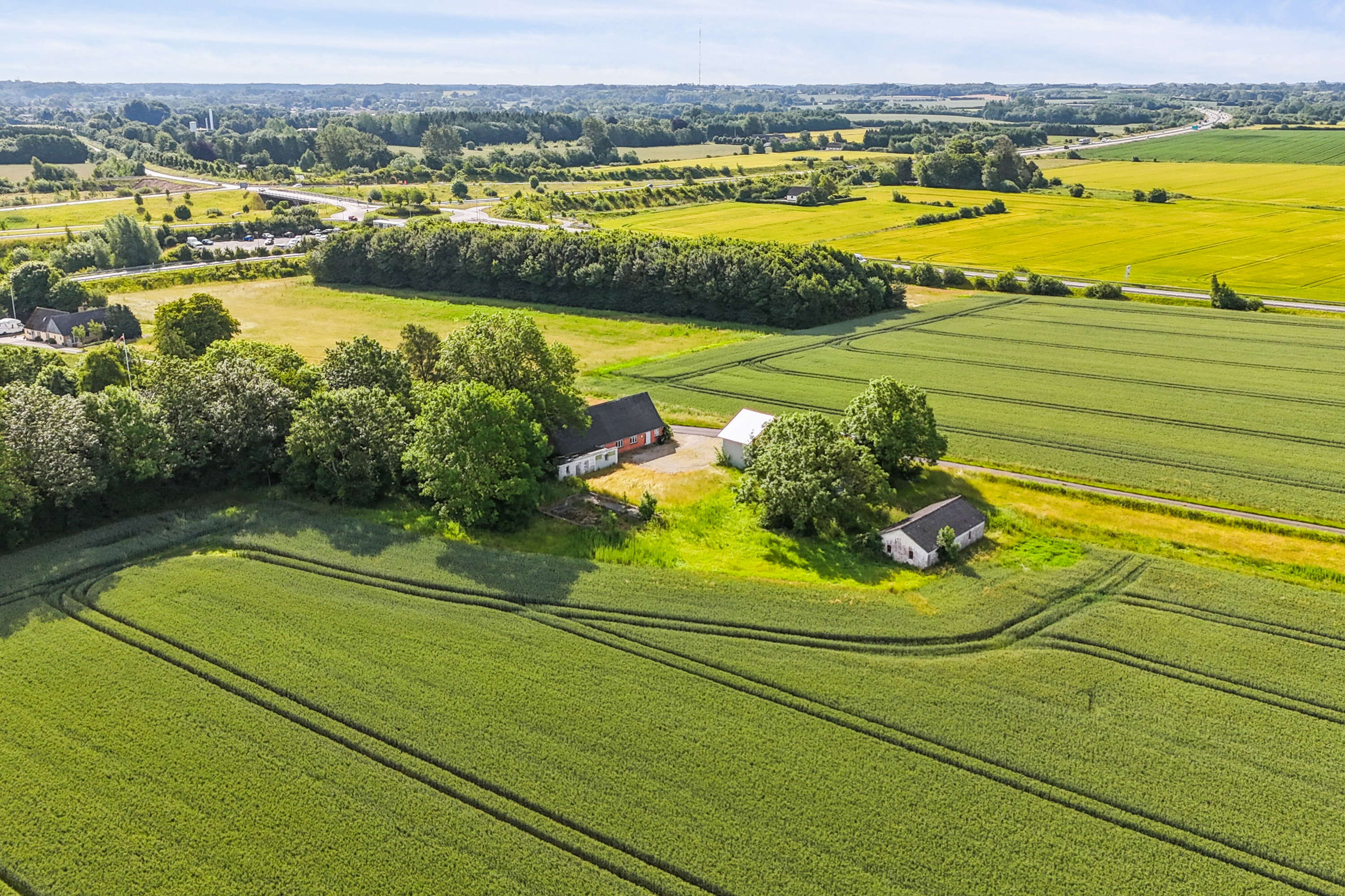 Fremhævet luftfoto billede i fuldskærmstilstand. Billede af Kirstinebjergvej 27, Årslev, 5792 Årslev