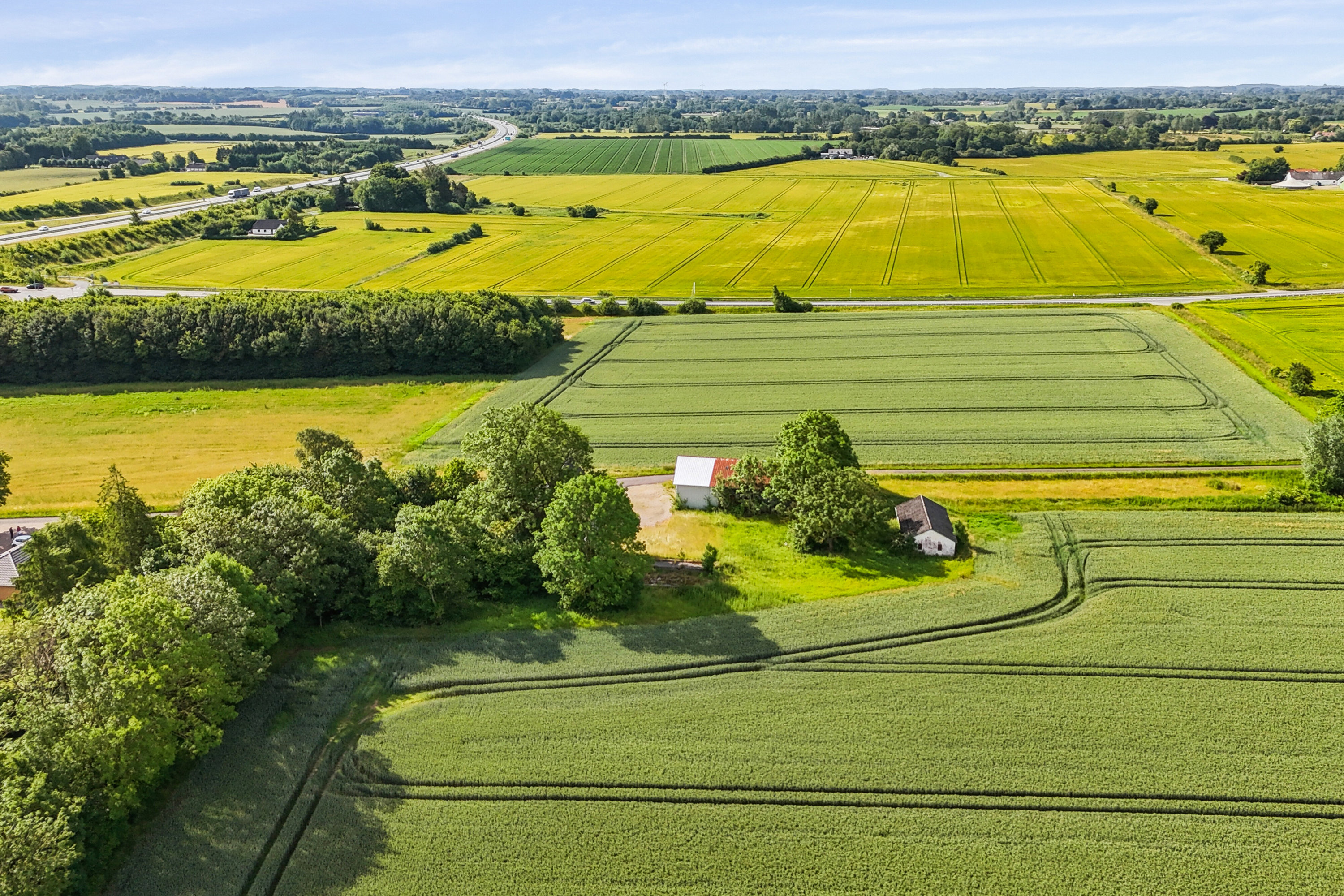 Fremhævet luftfoto billede i fuldskærmstilstand. Billede af Kirstinebjergvej 27, Årslev, 5792 Årslev