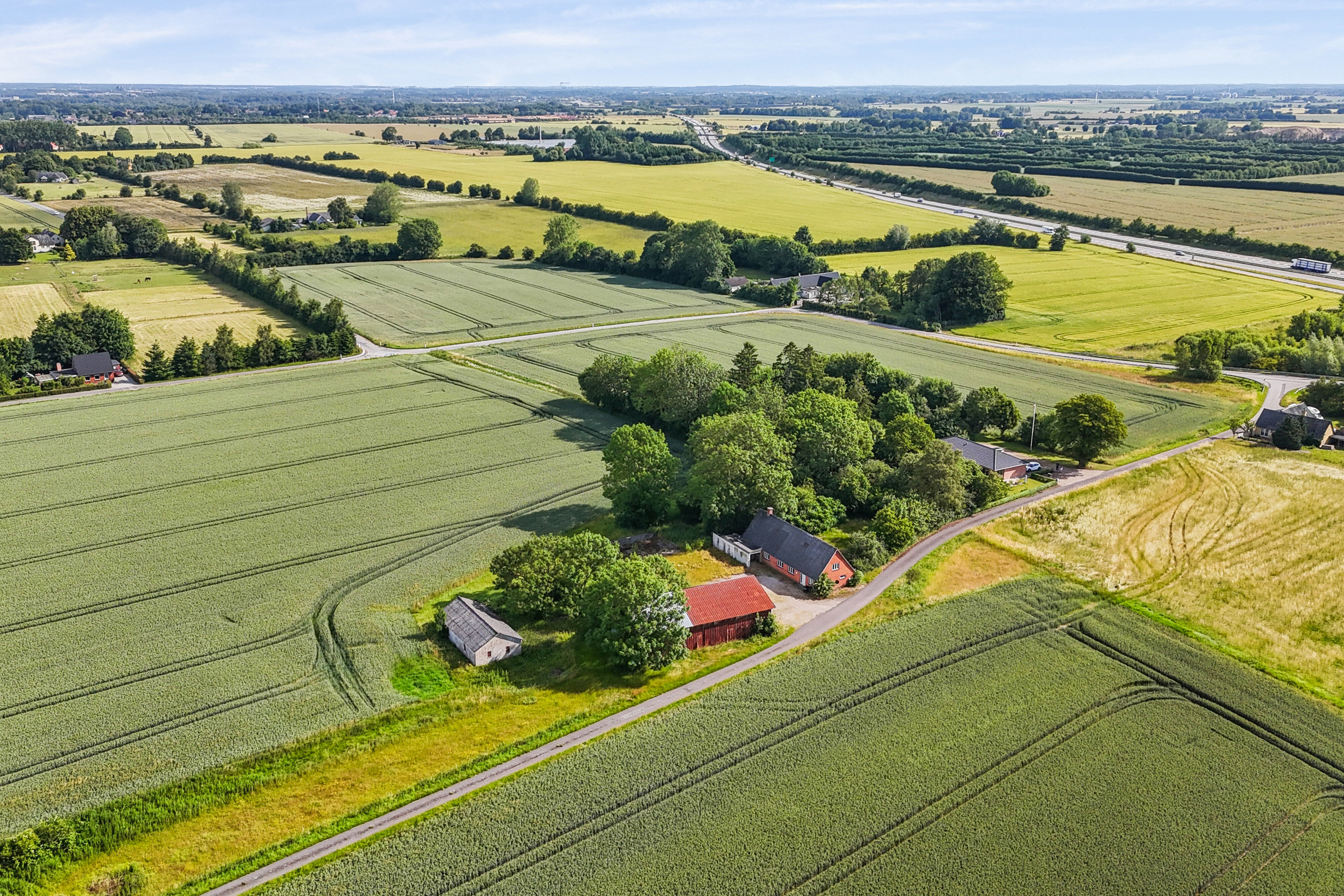 Fremhævet luftfoto billede i fuldskærmstilstand. Billede af Kirstinebjergvej 27, Årslev, 5792 Årslev