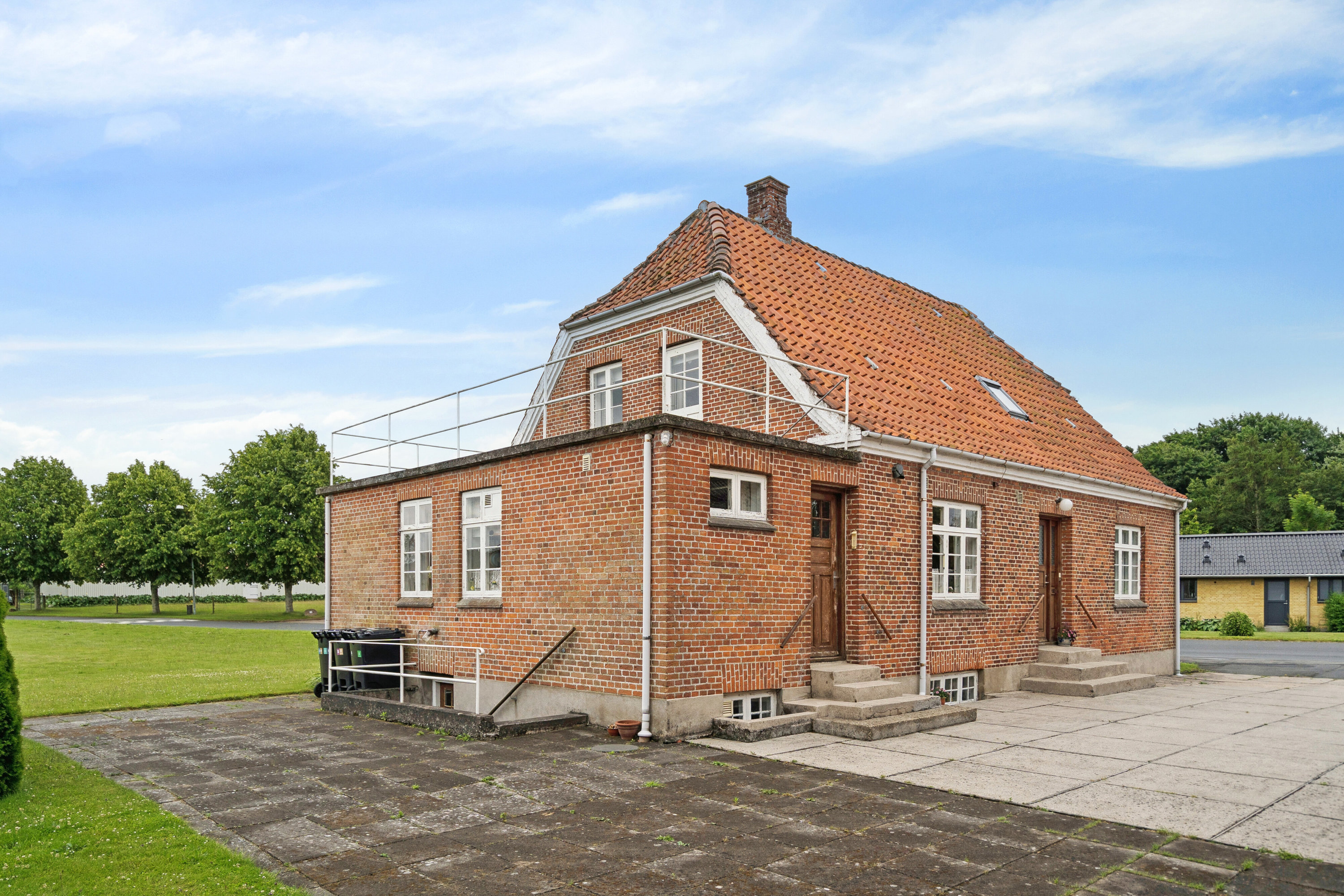 Fremhævet set fra haven billede i fuldskærmstilstand. Billede af Tyrsbjergvej 67, Villestofte, 5210 Odense NV