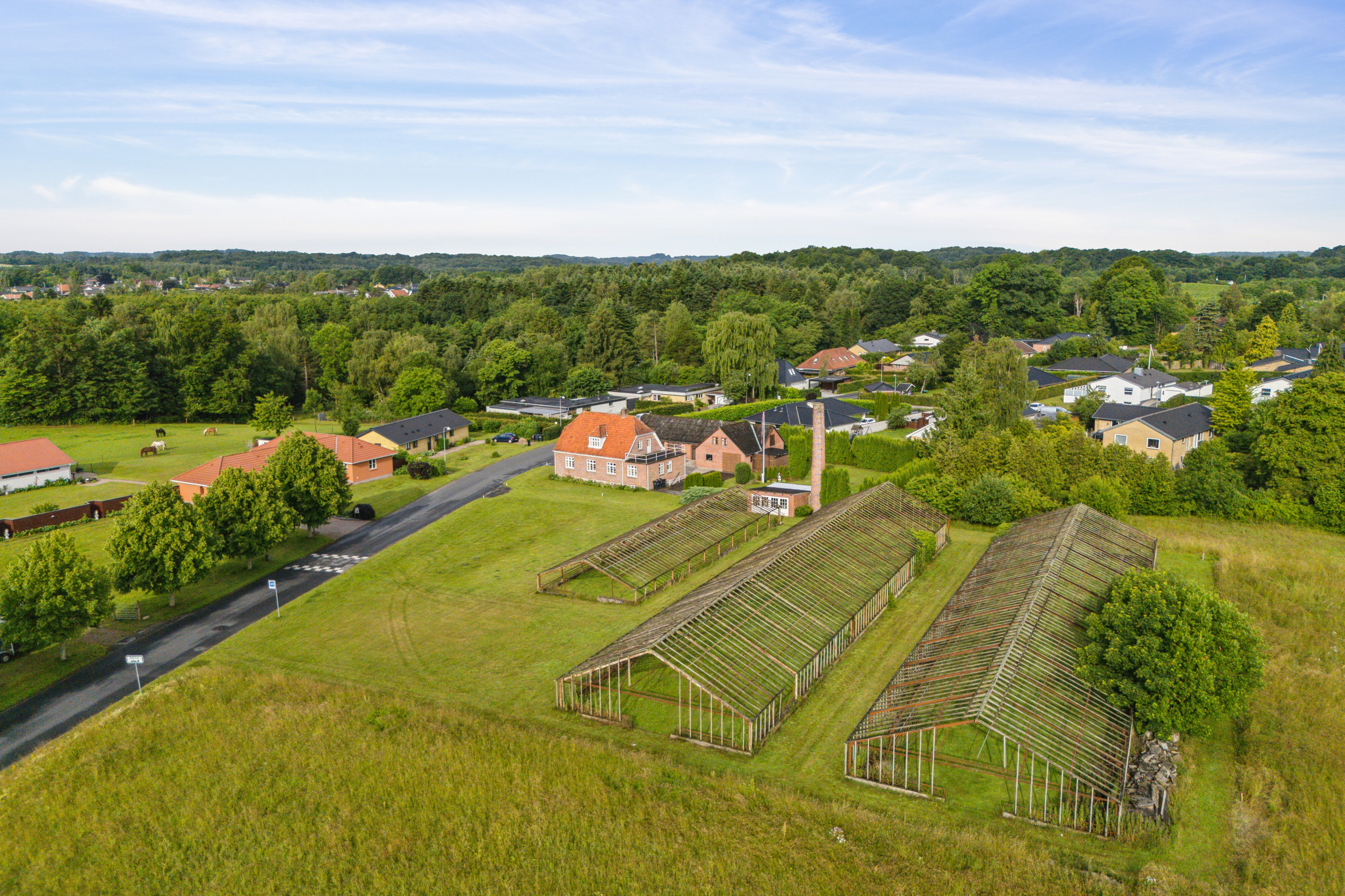 Fremhævet luftfoto billede i fuldskærmstilstand. Billede af Tyrsbjergvej 67, Villestofte, 5210 Odense NV
