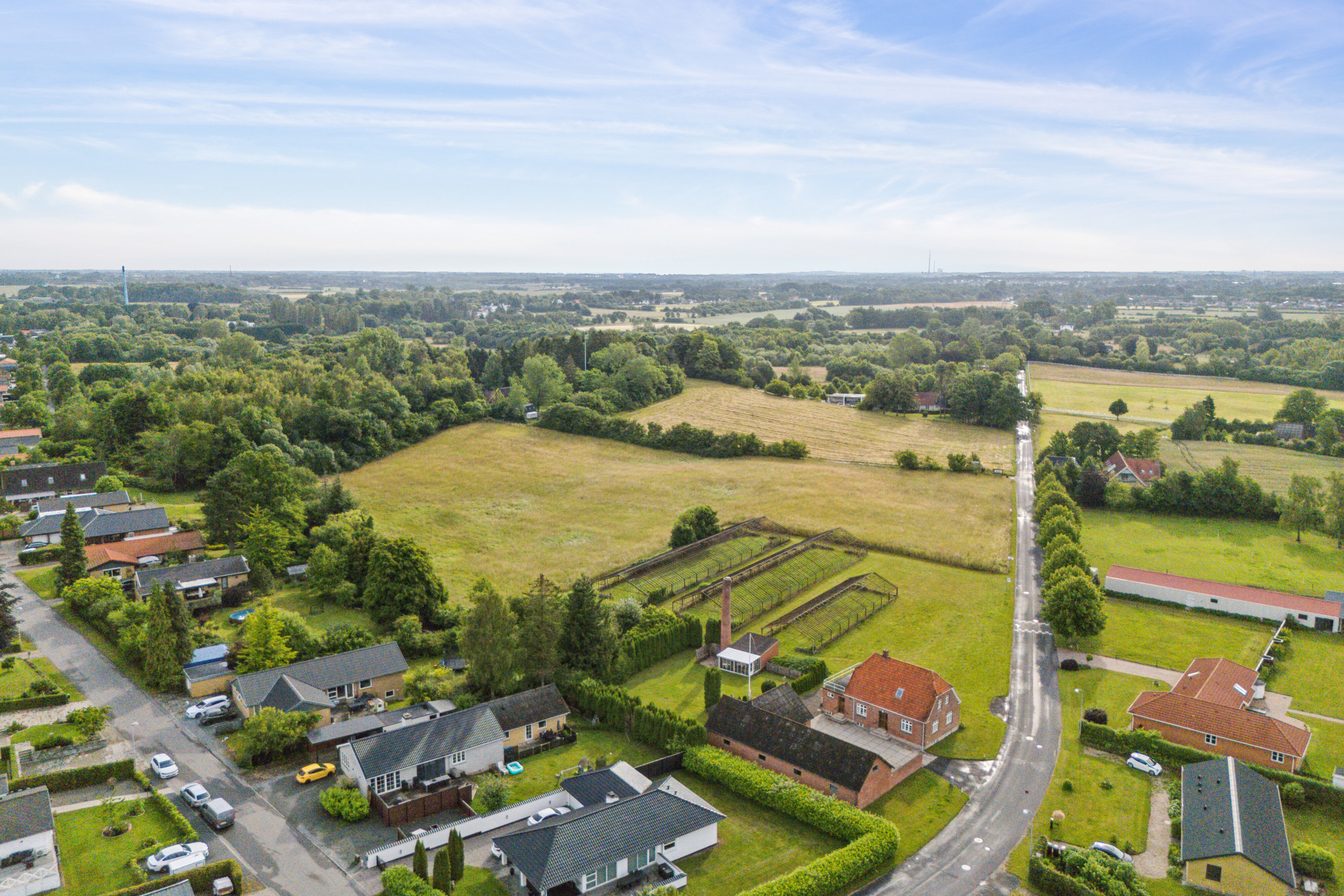 Fremhævet luftfoto billede i fuldskærmstilstand. Billede af Tyrsbjergvej 67, Villestofte, 5210 Odense NV