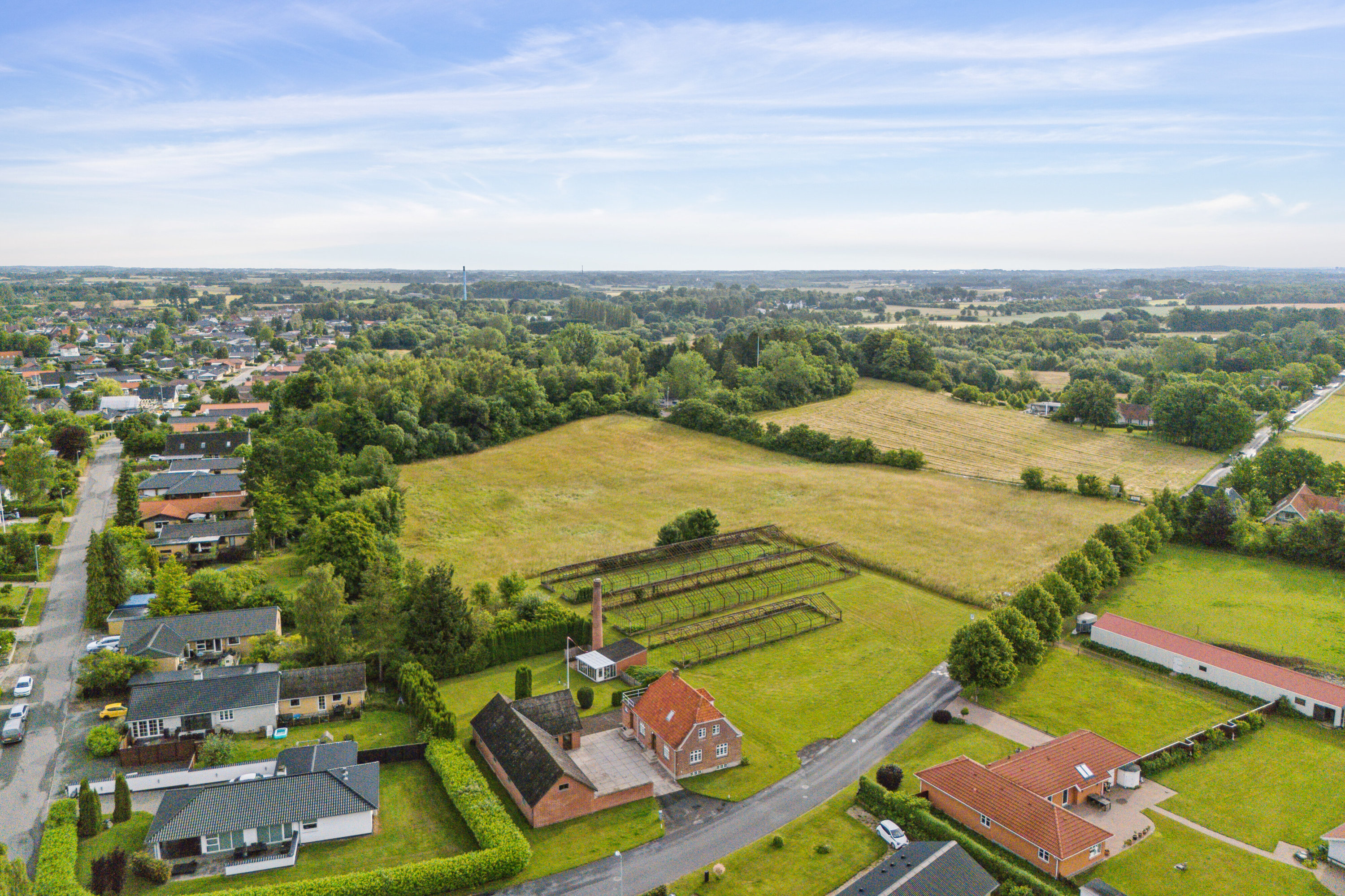 Fremhævet luftfoto billede i fuldskærmstilstand. Billede af Tyrsbjergvej 67, Villestofte, 5210 Odense NV