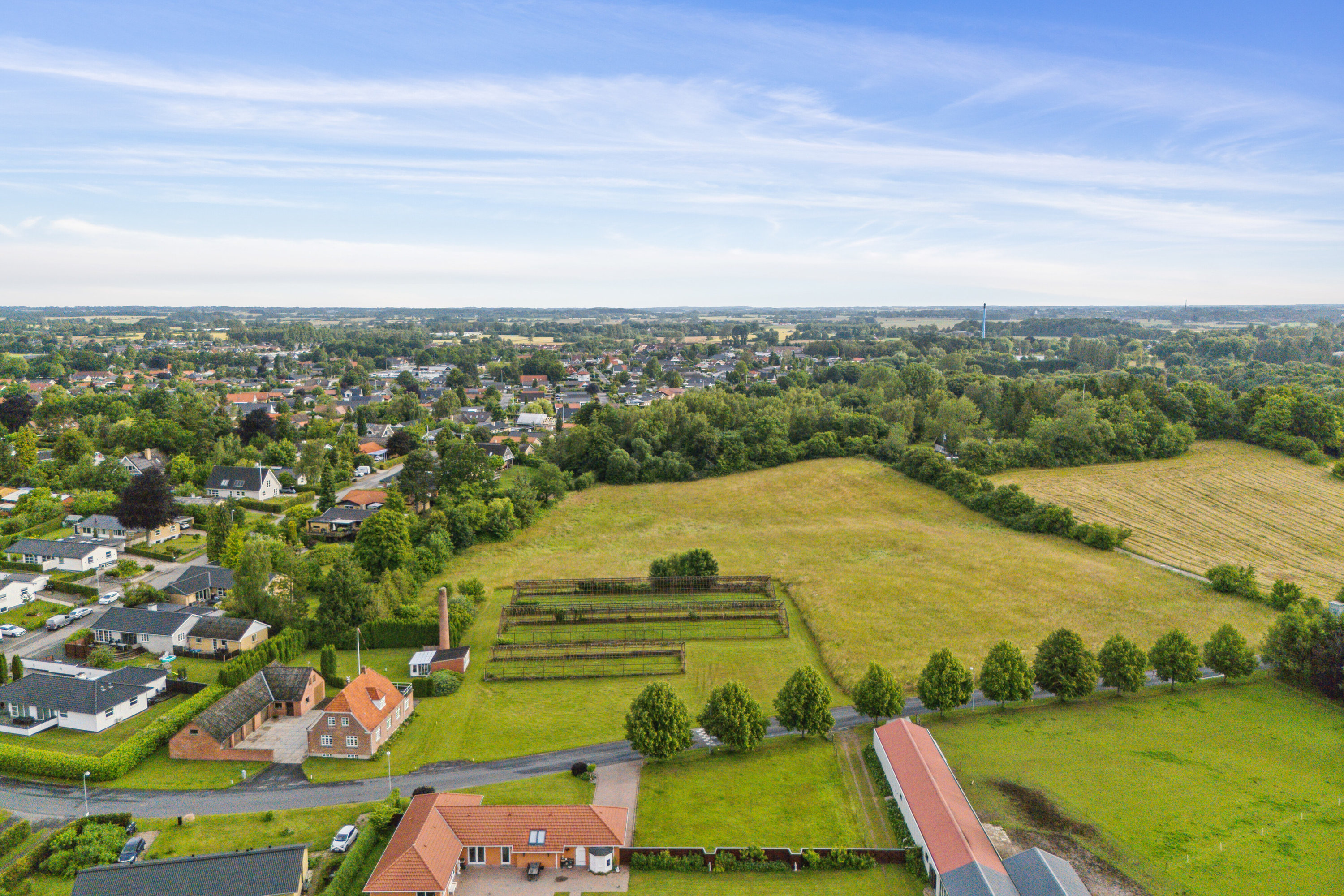 Fremhævet luftfoto billede i fuldskærmstilstand. Billede af Tyrsbjergvej 67, Villestofte, 5210 Odense NV