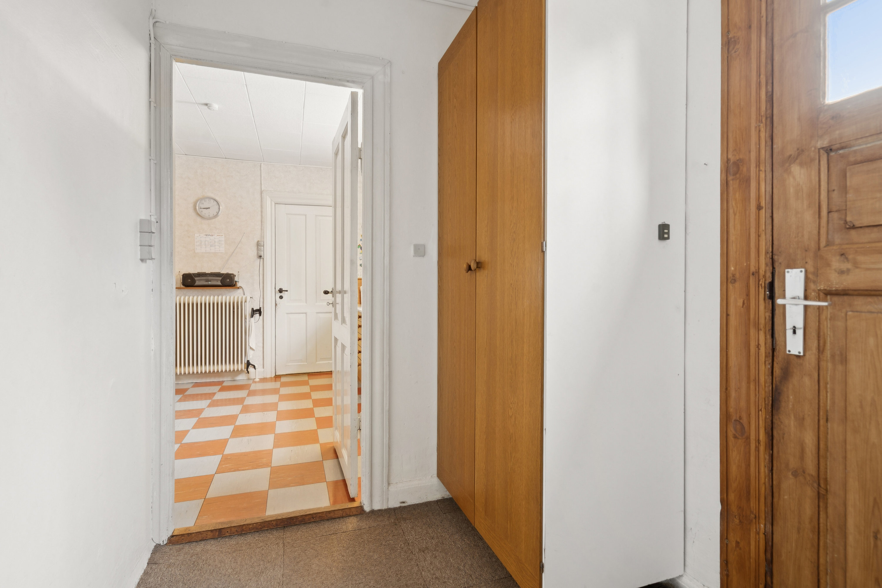 Fremhævet gang billede i fuldskærmstilstand. Billede af Tyrsbjergvej 67, Villestofte, 5210 Odense NV