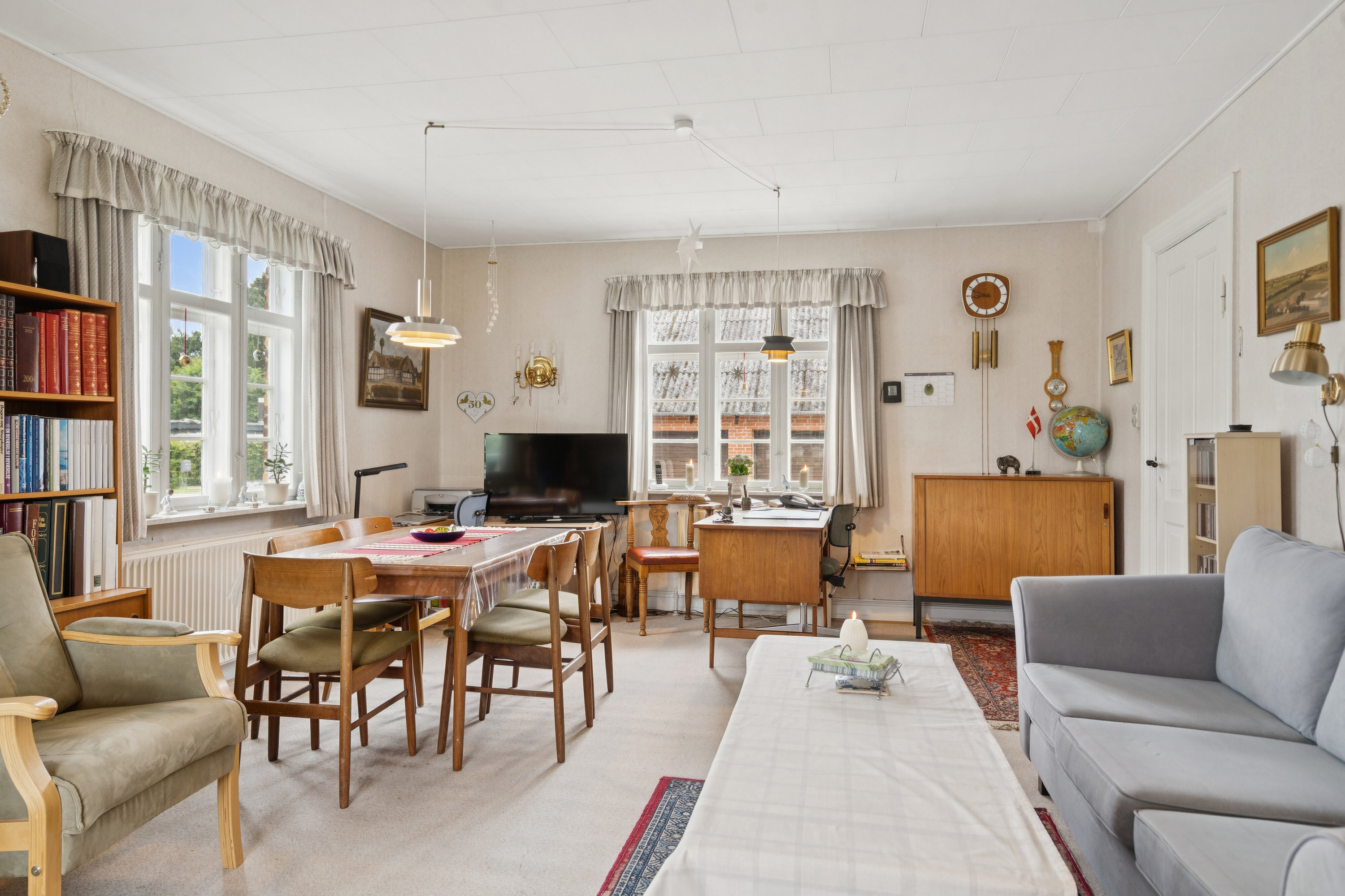 Fremhævet spisestue billede i fuldskærmstilstand. Billede af Tyrsbjergvej 67, Villestofte, 5210 Odense NV