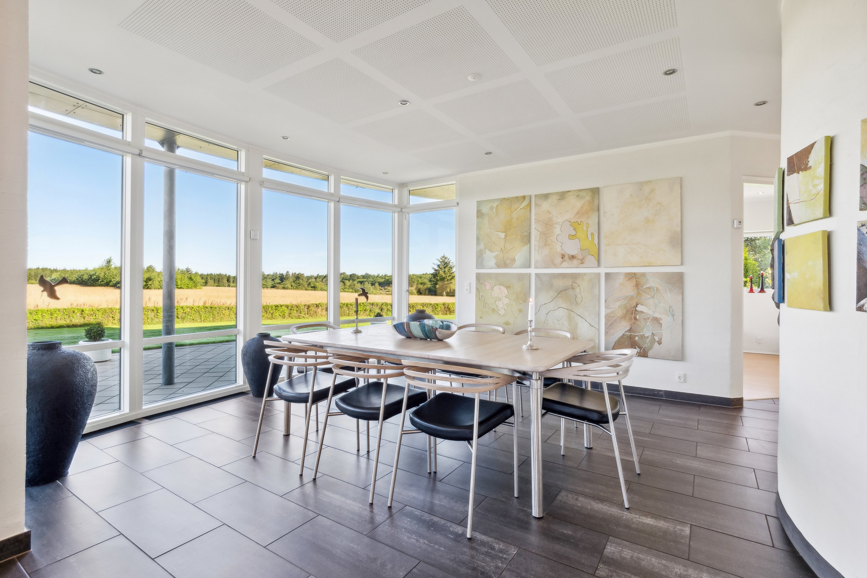 Fremhævet  billede i fuldskærmstilstand. Billede af Ravnholtvej 5, Knudstrup, 8620 Kjellerup