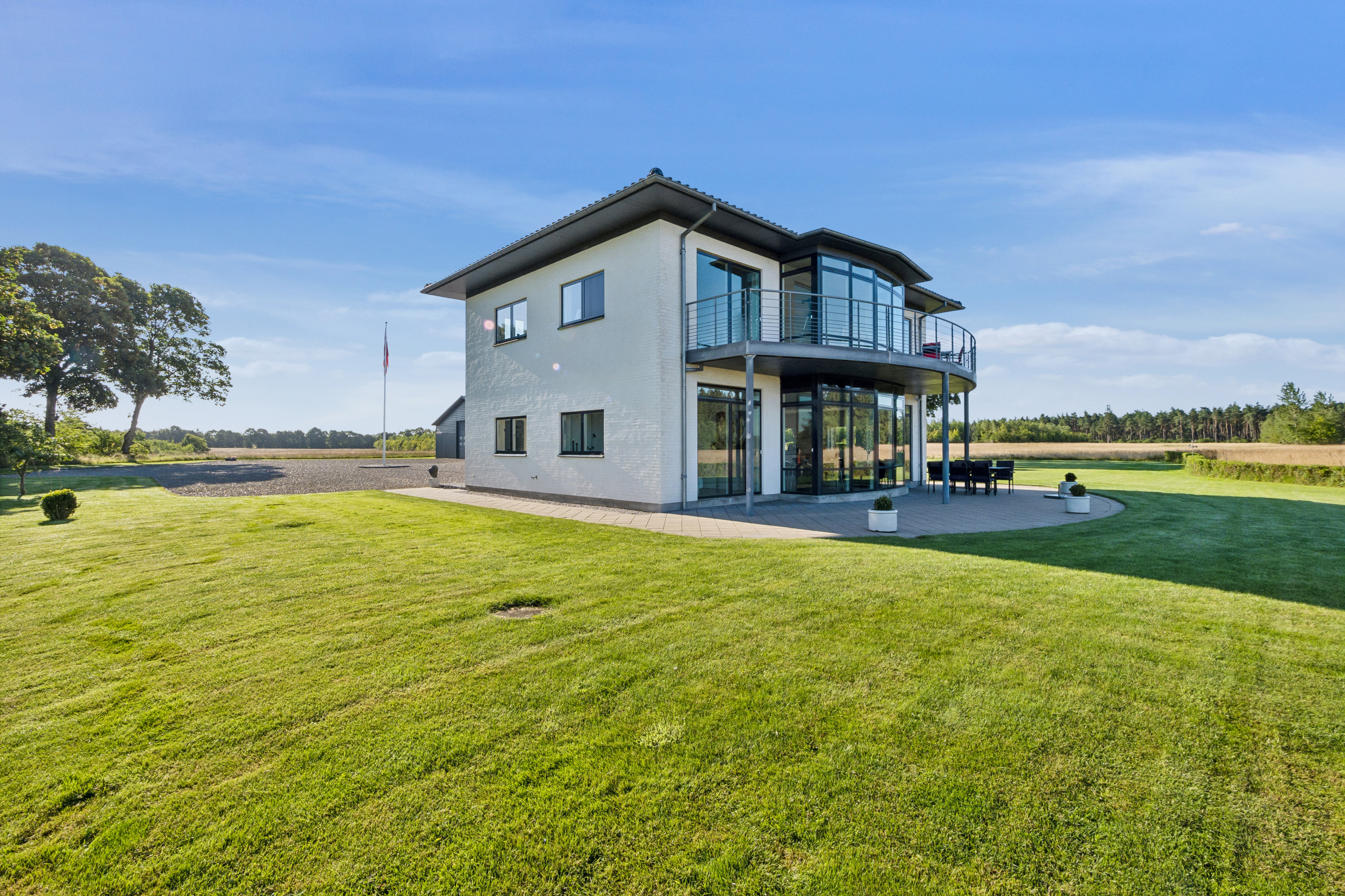 Fremhævet  billede i fuldskærmstilstand. Billede af Ravnholtvej 5, Knudstrup, 8620 Kjellerup