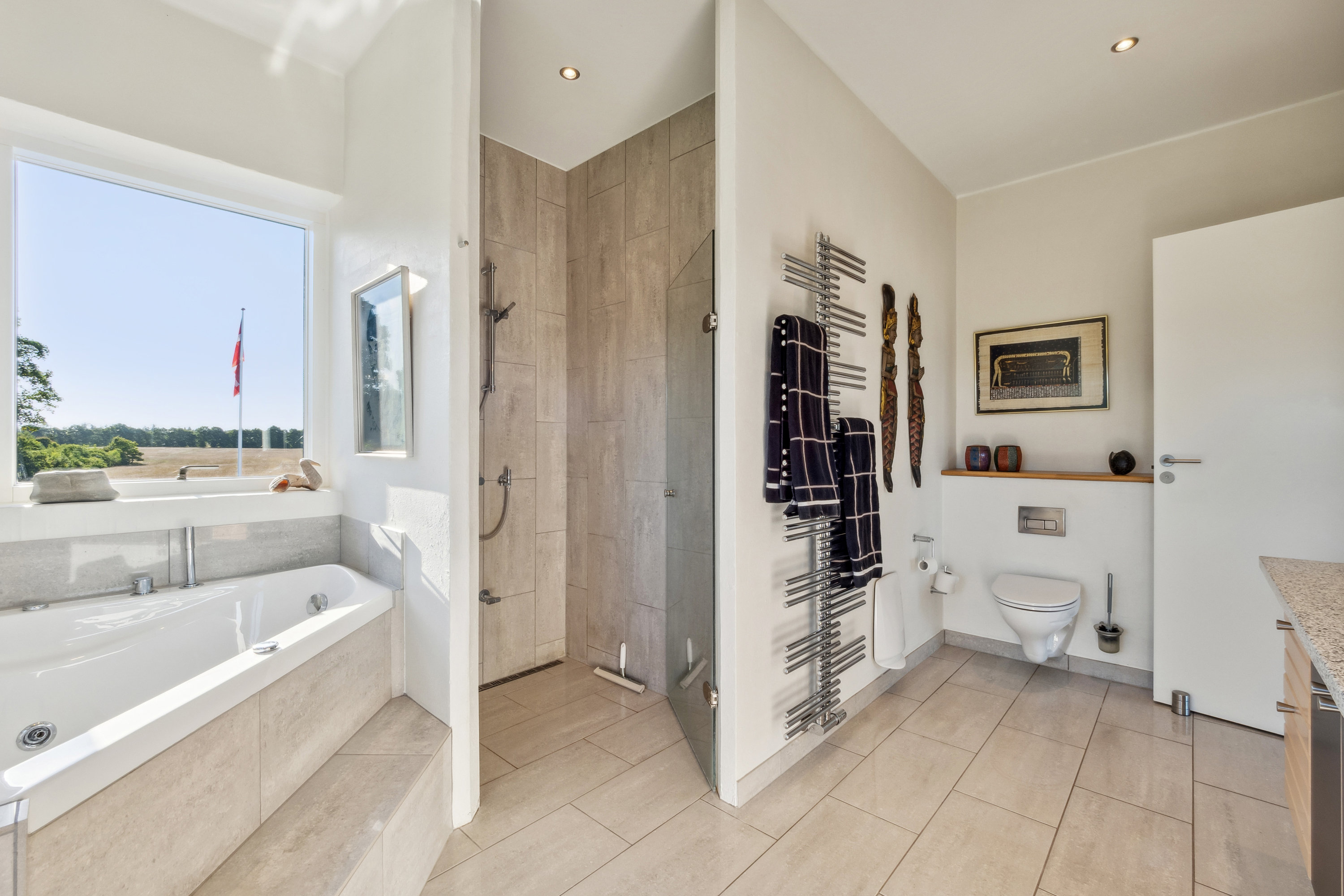 Fremhævet  billede i fuldskærmstilstand. Billede af Ravnholtvej 5, Knudstrup, 8620 Kjellerup