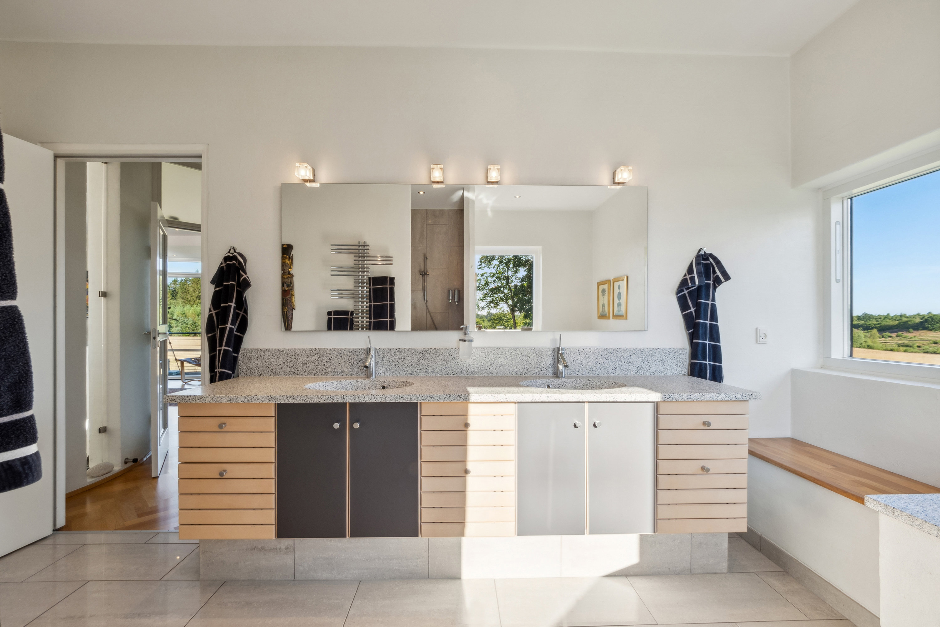 Fremhævet  billede i fuldskærmstilstand. Billede af Ravnholtvej 5, Knudstrup, 8620 Kjellerup