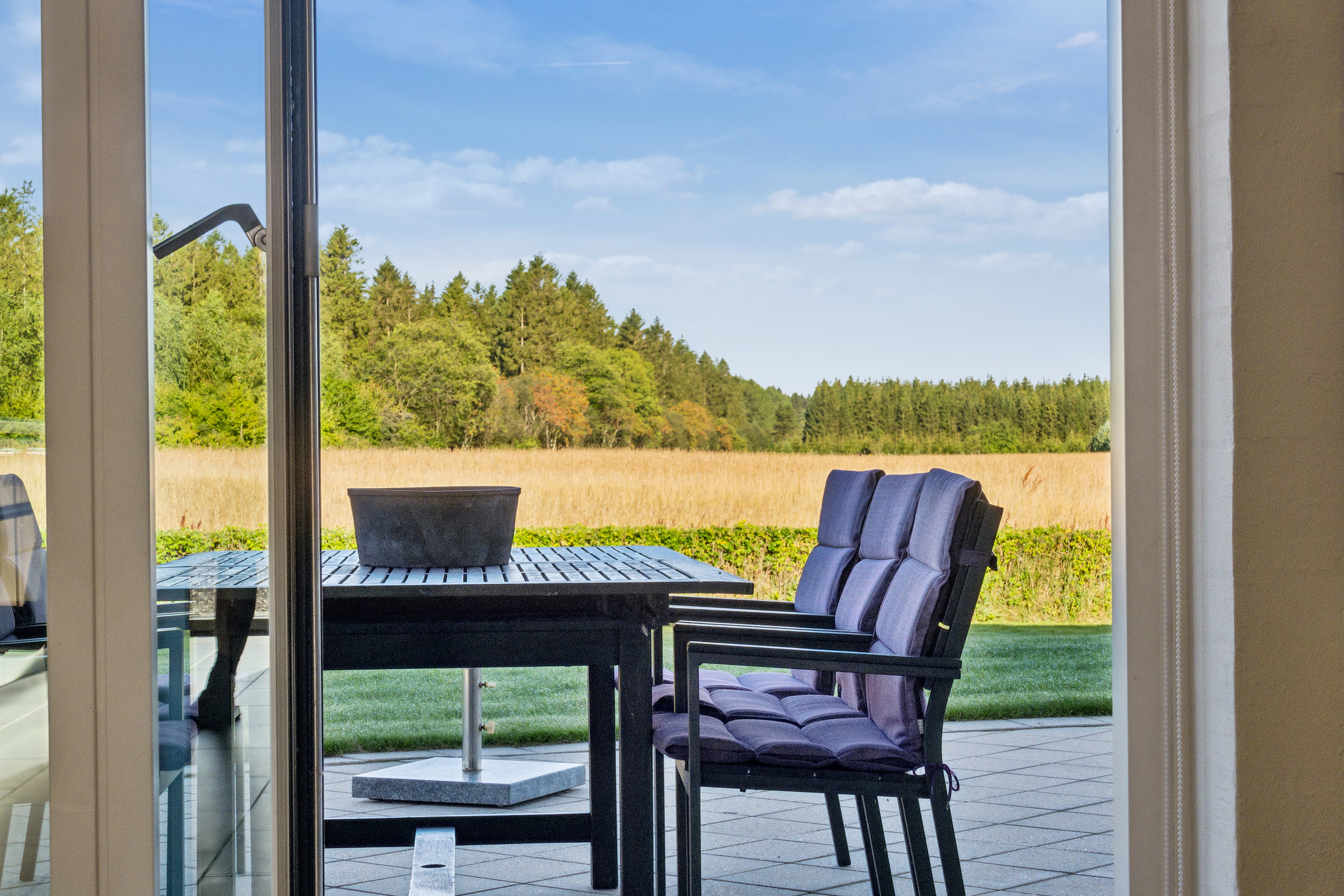 Fremhævet  billede i fuldskærmstilstand. Billede af Ravnholtvej 5, Knudstrup, 8620 Kjellerup