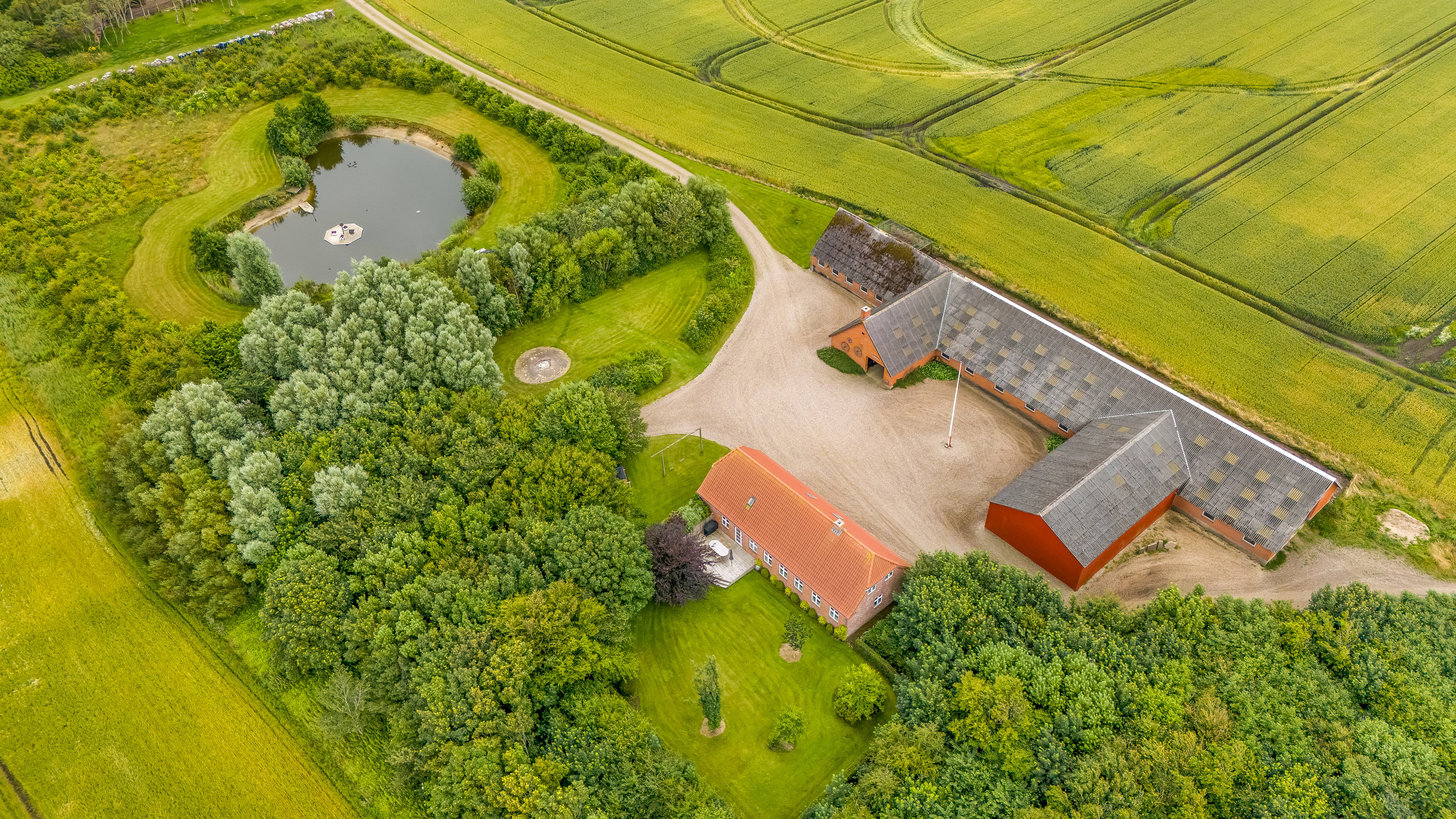 Fremhævet  billede i fuldskærmstilstand. Billede af Kærvej 31, Bøvling, 7650 Bøvlingbjerg