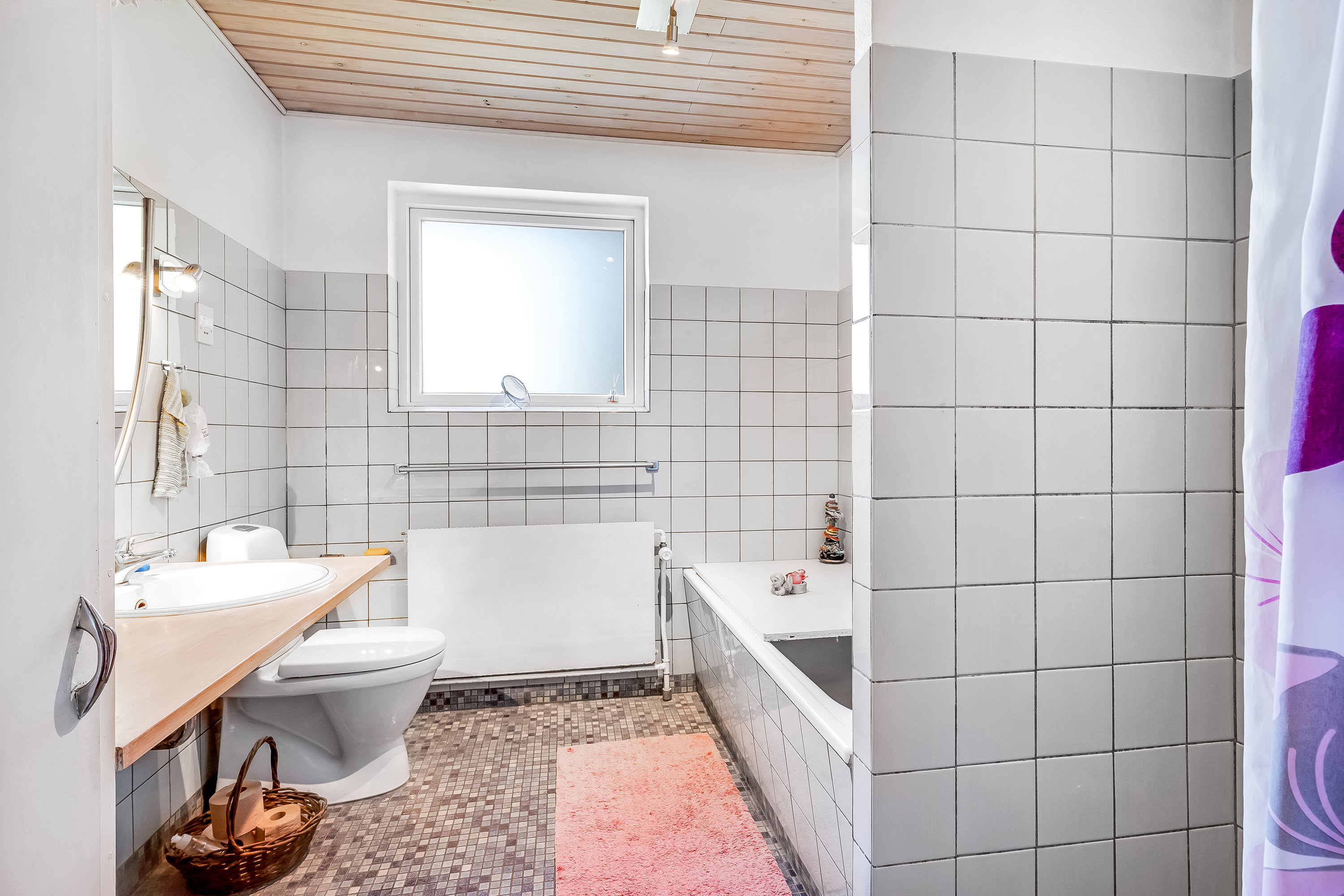 Fremhævet badeværelse billede i fuldskærmstilstand. Billede af Mosebyvej 34, 7500 Holstebro