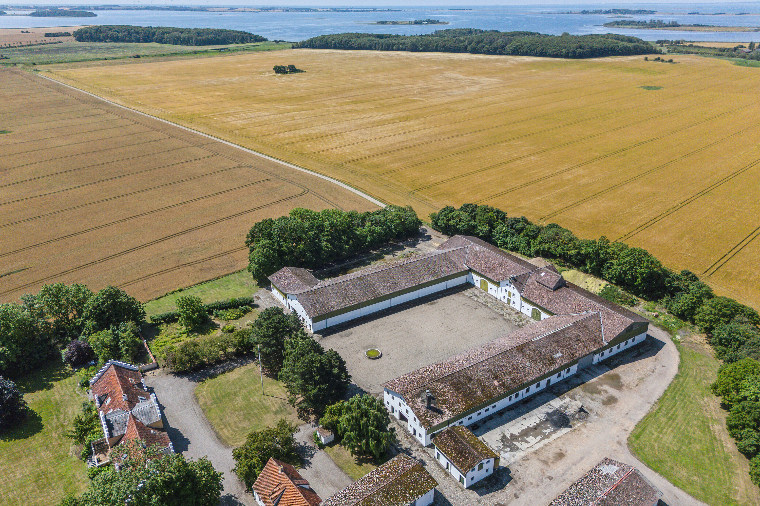 Fremhævet luftfoto billede i fuldskærmstilstand. Billede af Ladegårdsvej 101, Branderslev, 4900 Nakskov