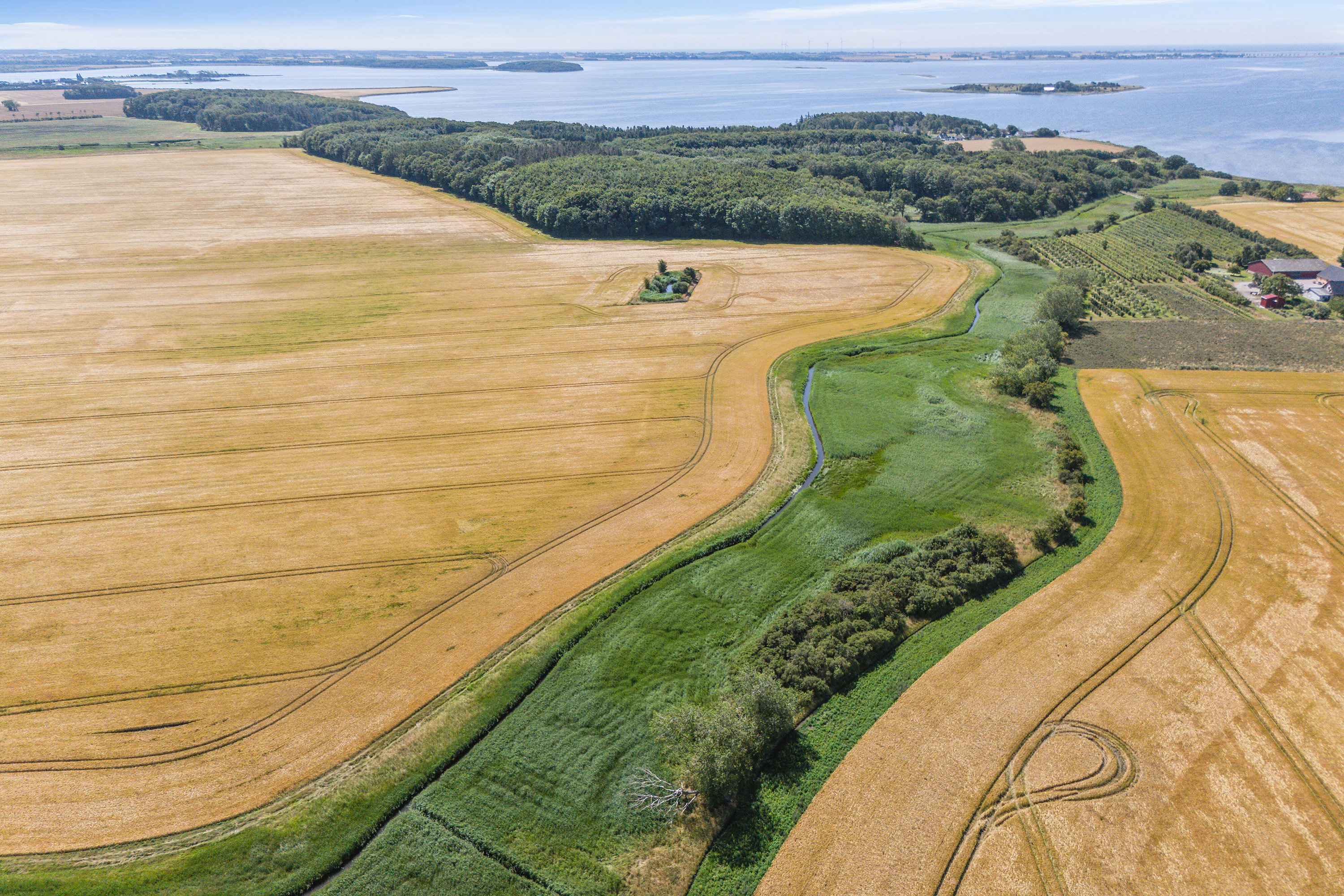 Fremhævet luftfoto billede i fuldskærmstilstand. Billede af Ladegårdsvej 101, Branderslev, 4900 Nakskov