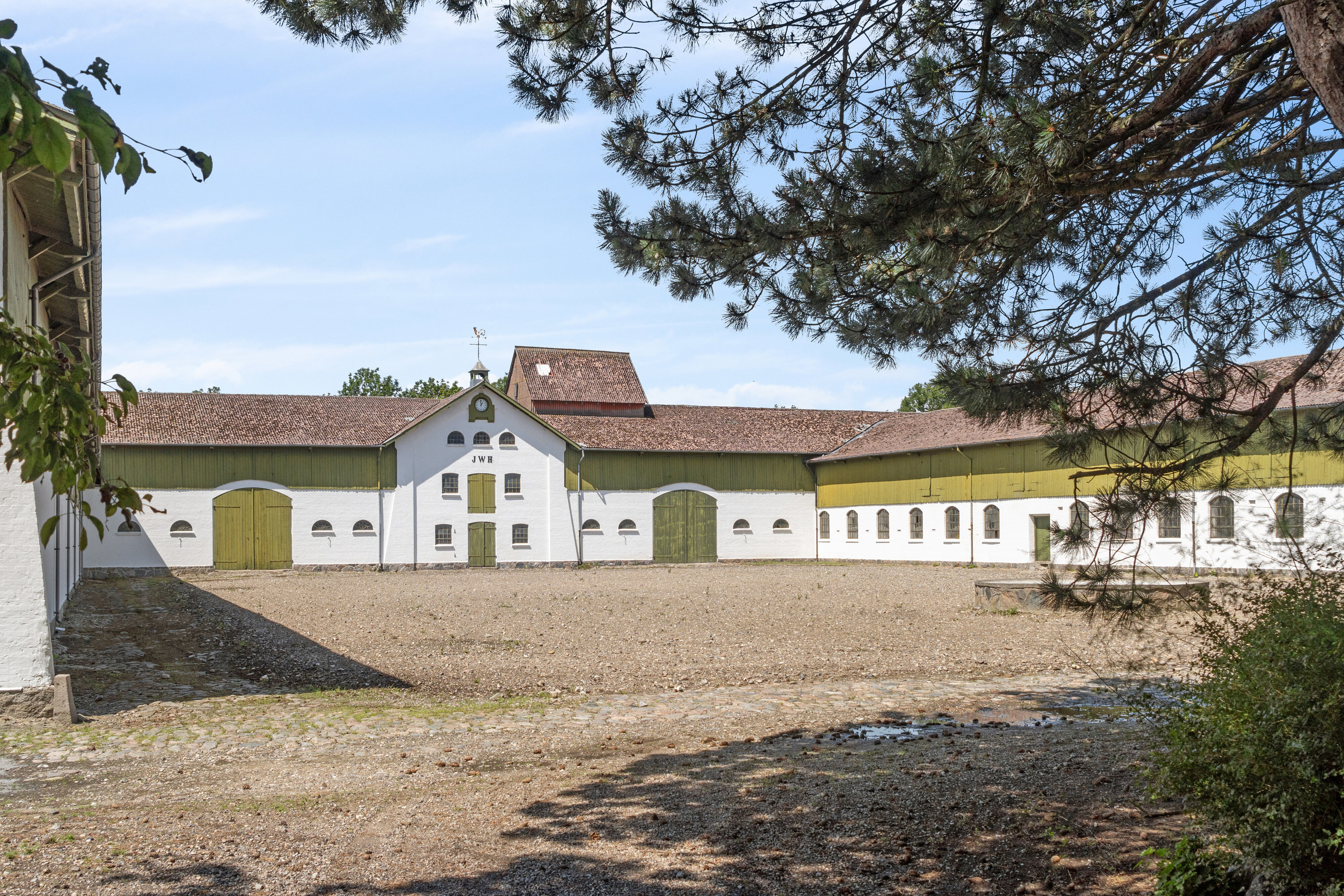 Fremhævet set fra vejen billede i fuldskærmstilstand. Billede af Ladegårdsvej 101, Branderslev, 4900 Nakskov