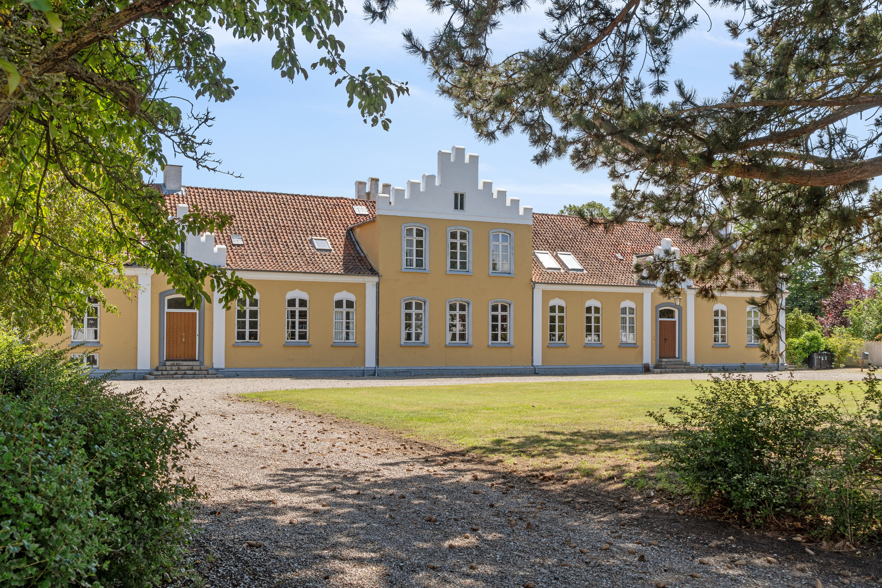 Fremhævet set fra vejen billede i fuldskærmstilstand. Billede af Ladegårdsvej 101, Branderslev, 4900 Nakskov