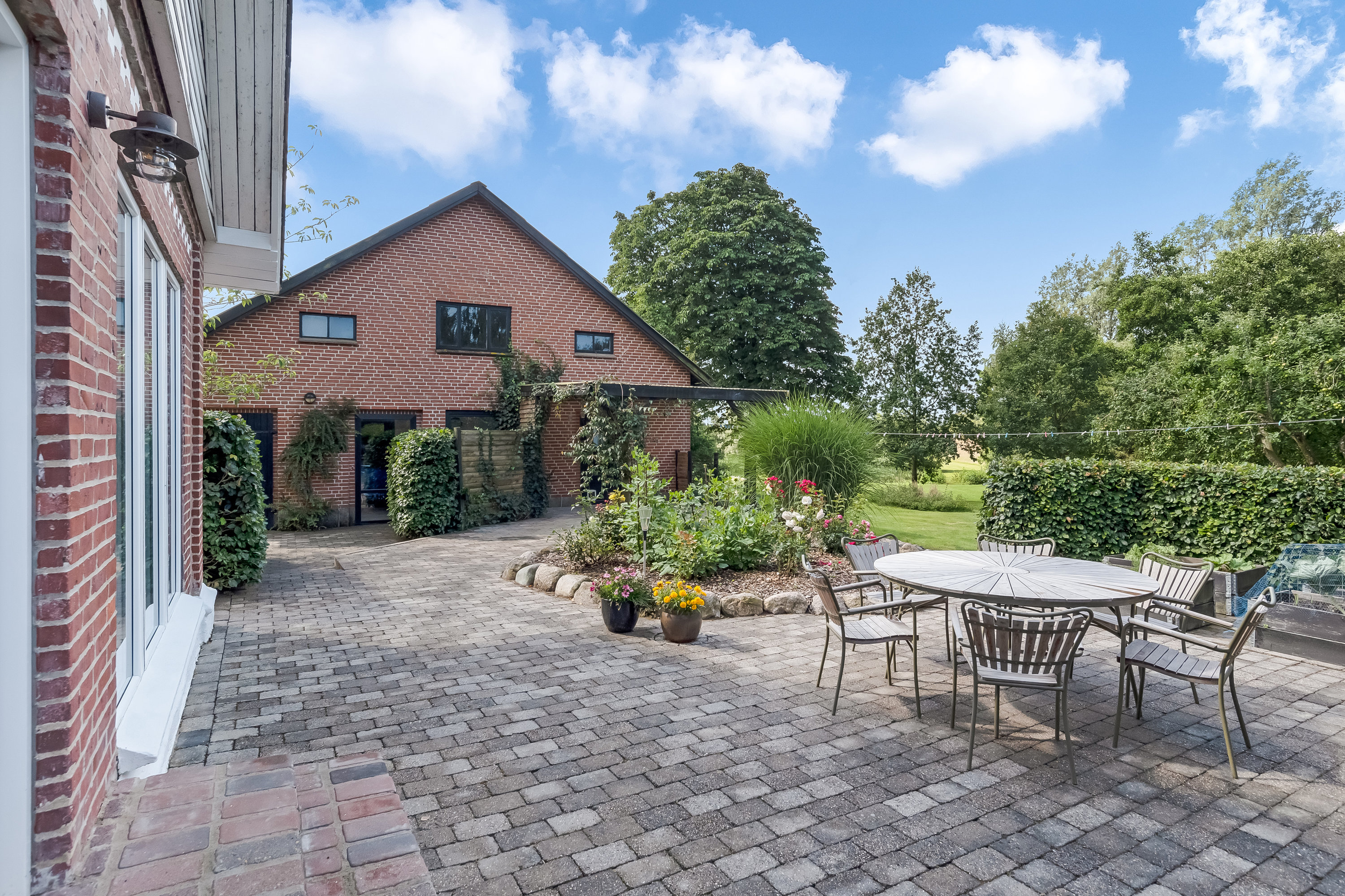 Fremhævet terrasse billede i fuldskærmstilstand. Billede af Nørre Bøgildvej 1, Borbjerg, 7500 Holstebro