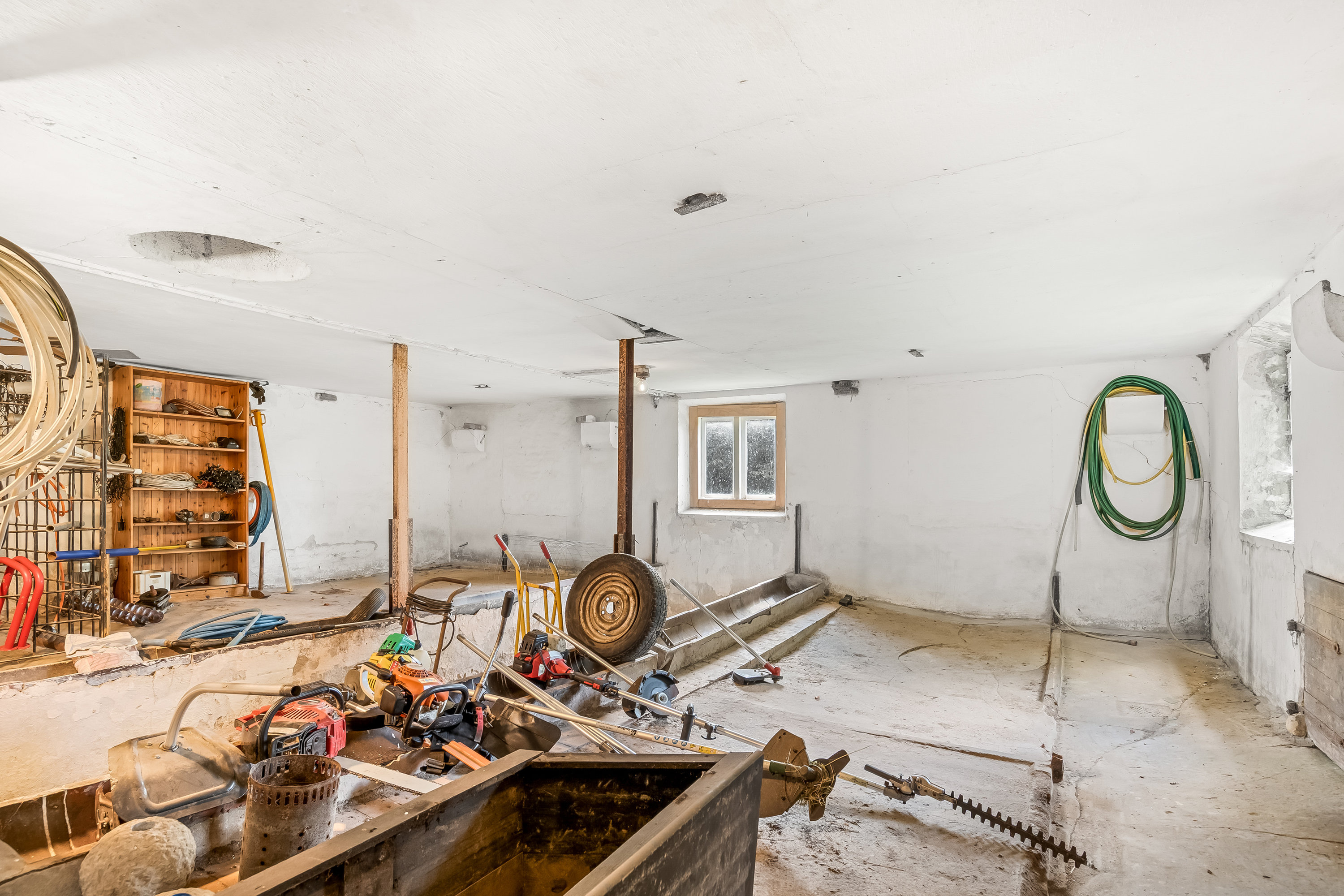 Fremhævet stald billede i fuldskærmstilstand. Billede af Nørre Bøgildvej 1, Borbjerg, 7500 Holstebro