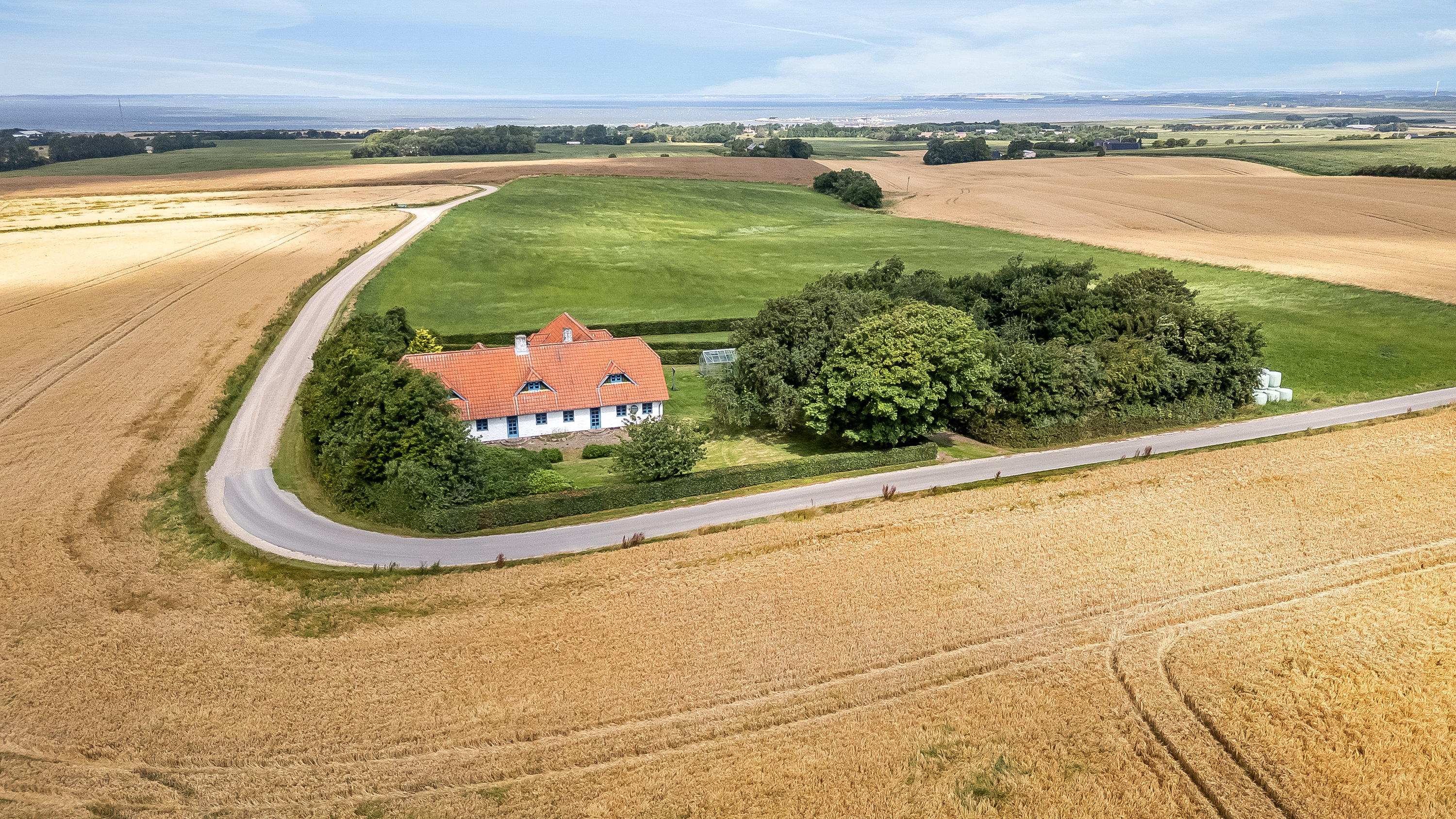 Fremhævet luftfoto billede i fuldskærmstilstand. Billede af Kirkevej 44, Handbjerg, 7830 Vinderup