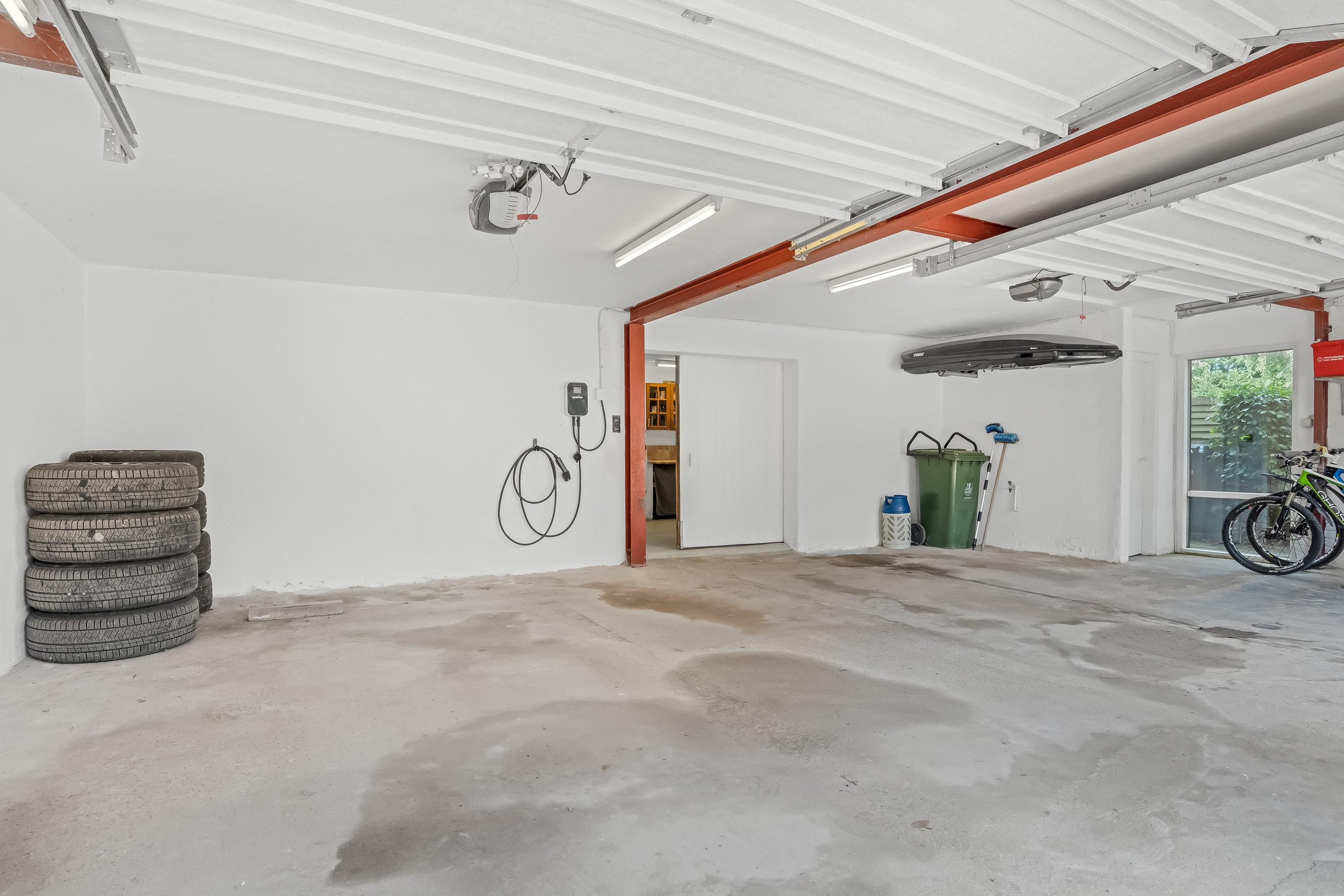 Fremhævet garage billede i fuldskærmstilstand. Billede af Nørre Bøgildvej 1, Borbjerg, 7500 Holstebro