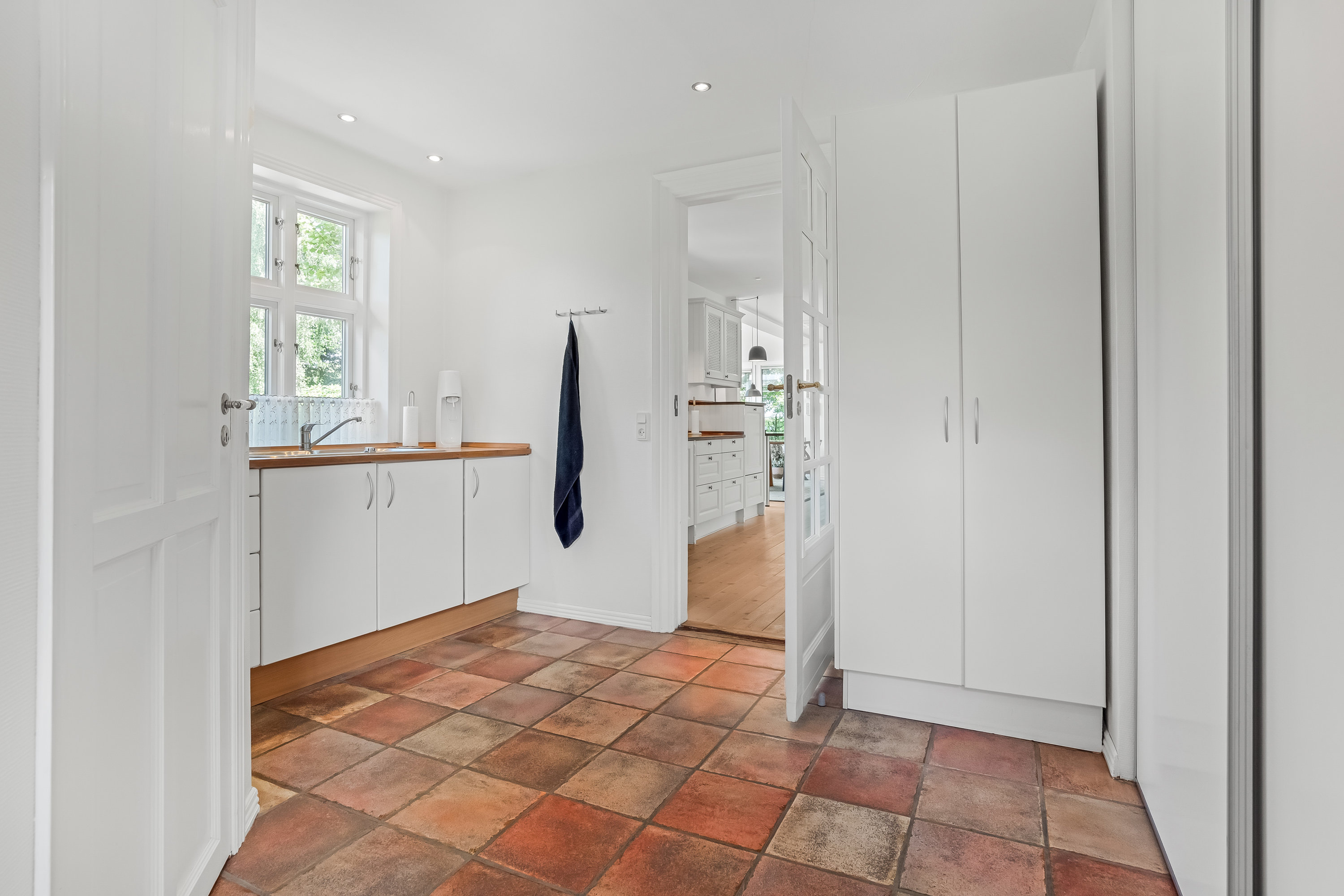 Fremhævet baggang billede i fuldskærmstilstand. Billede af Nørre Bøgildvej 1, Borbjerg, 7500 Holstebro