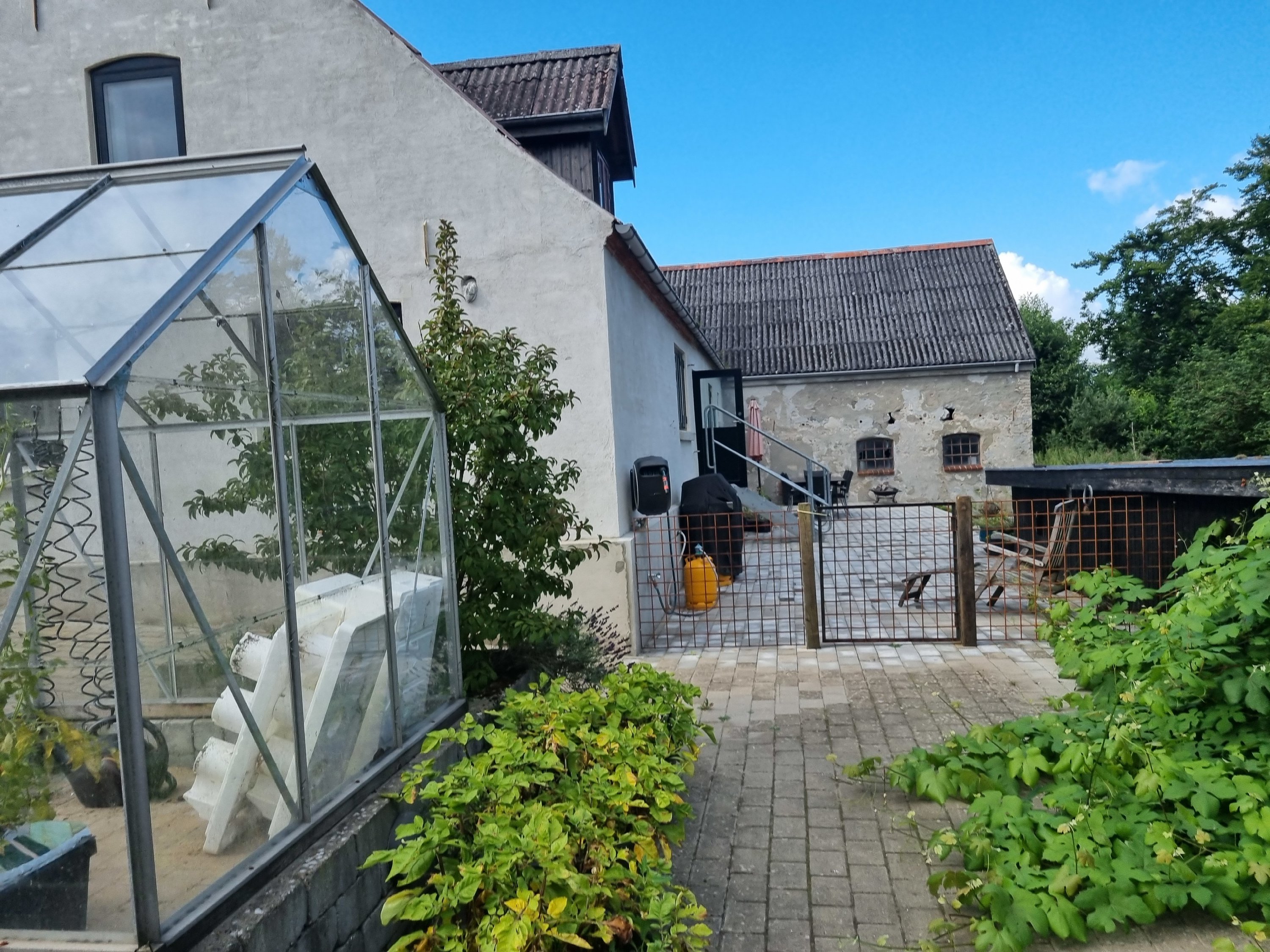 Fremhævet  billede i fuldskærmstilstand. Billede af Løgstørvej 42, 8831 Løgstrup