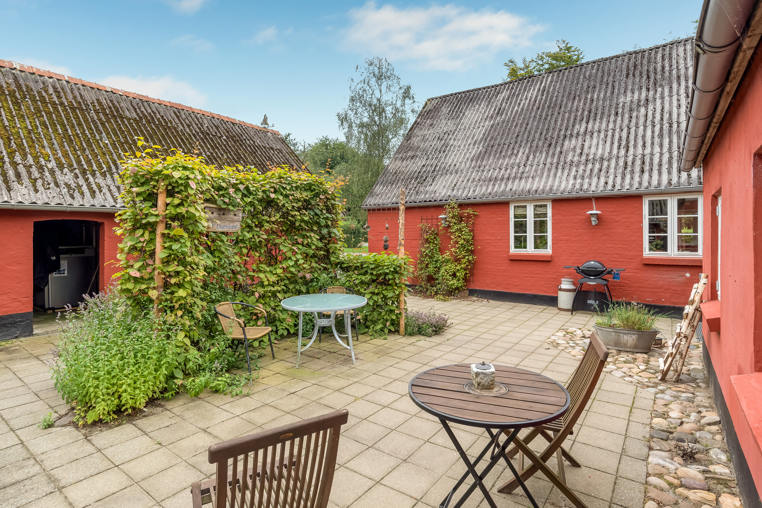 Fremhævet gårdhave billede i fuldskærmstilstand. Billede af Agerfeldvej 17, 7550 Sørvad