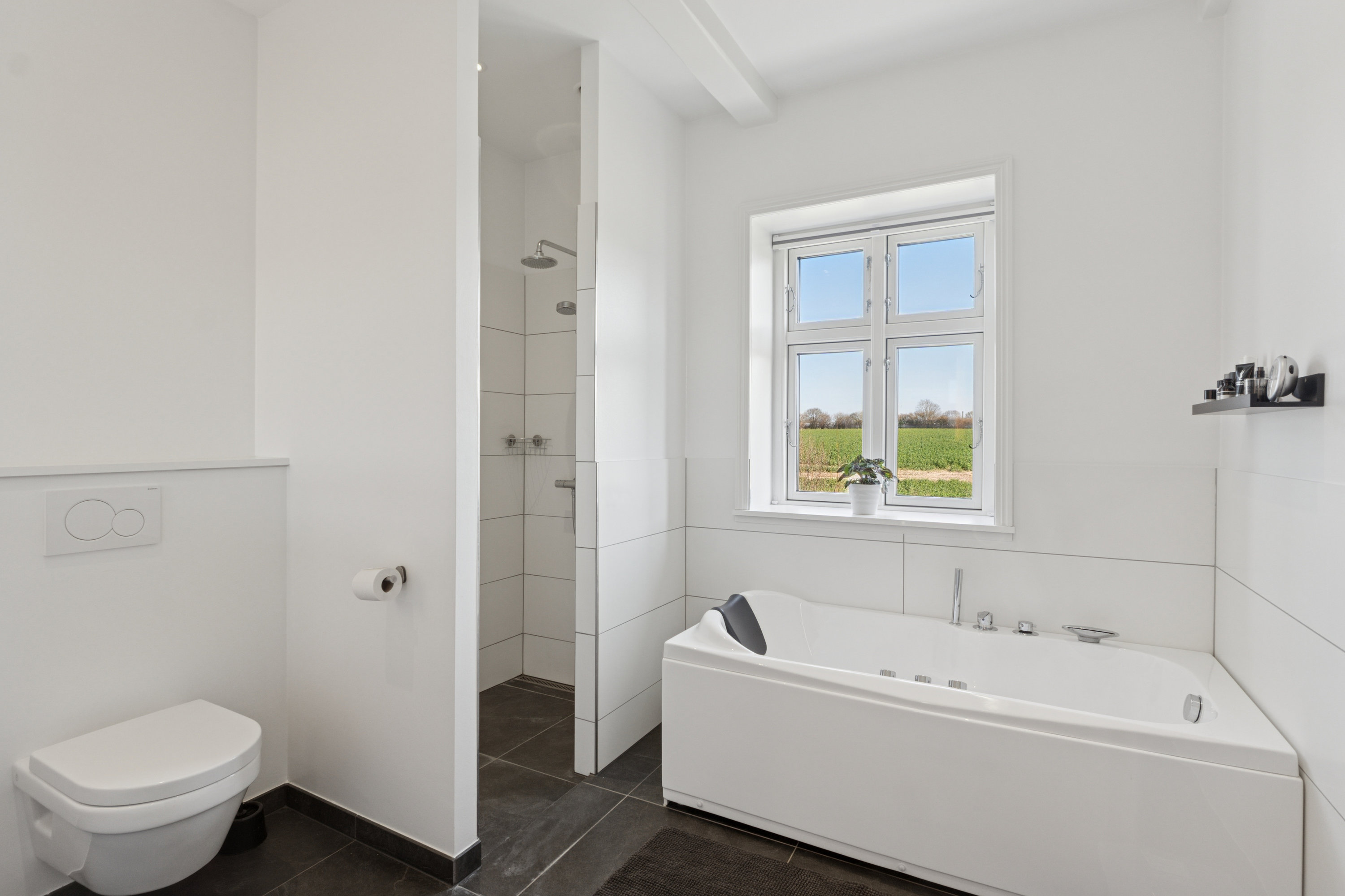 Fremhævet  billede i fuldskærmstilstand. Billede af Bøgildshøjvej 10, Fangel, 5260 Odense S