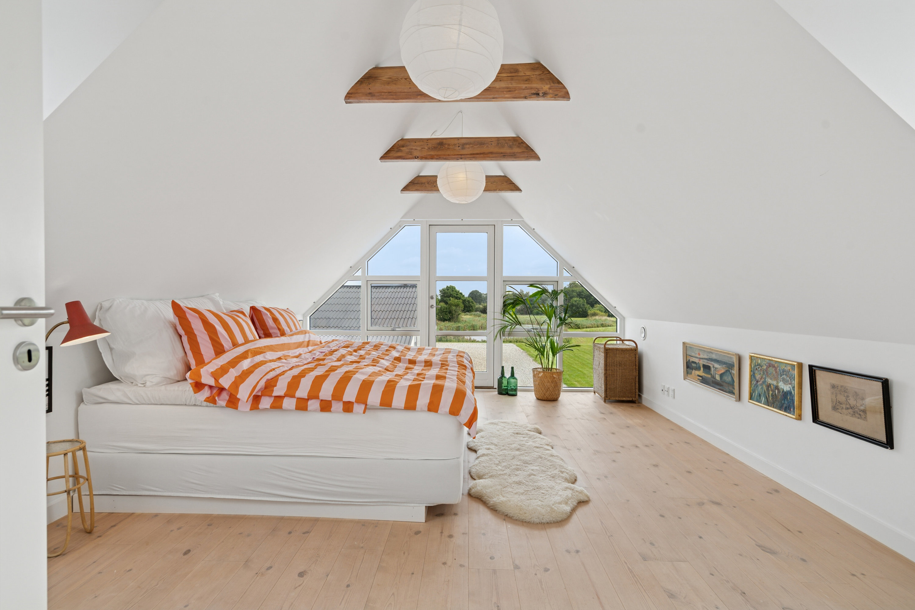 Fremhævet soveværelse billede i fuldskærmstilstand. Billede af Vædehave 18 (en del) og Vædehave 16, 5462 Morud