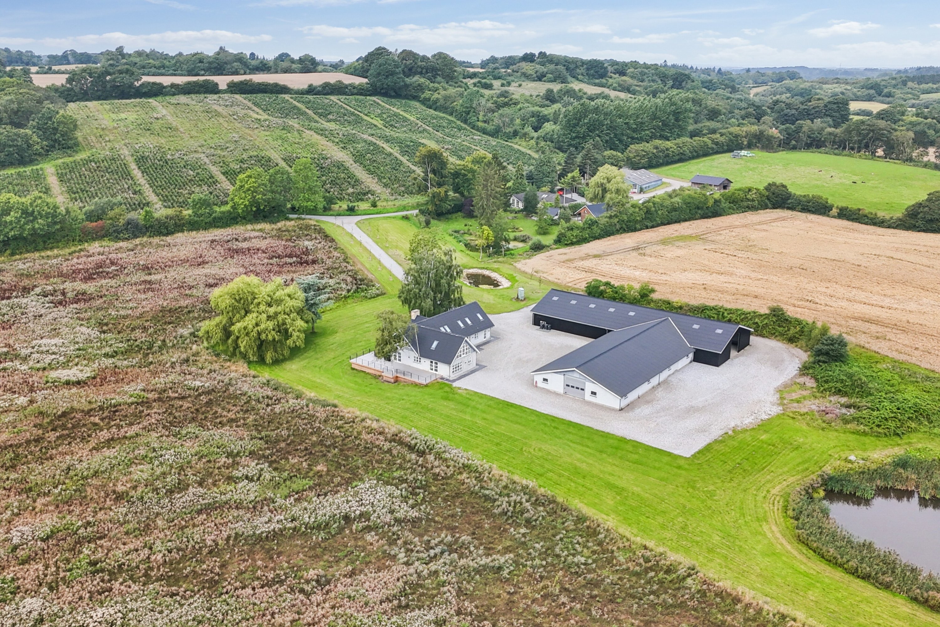 Fremhævet luftfoto billede i fuldskærmstilstand. Billede af Vædehave 18 (en del) og Vædehave 16, 5462 Morud