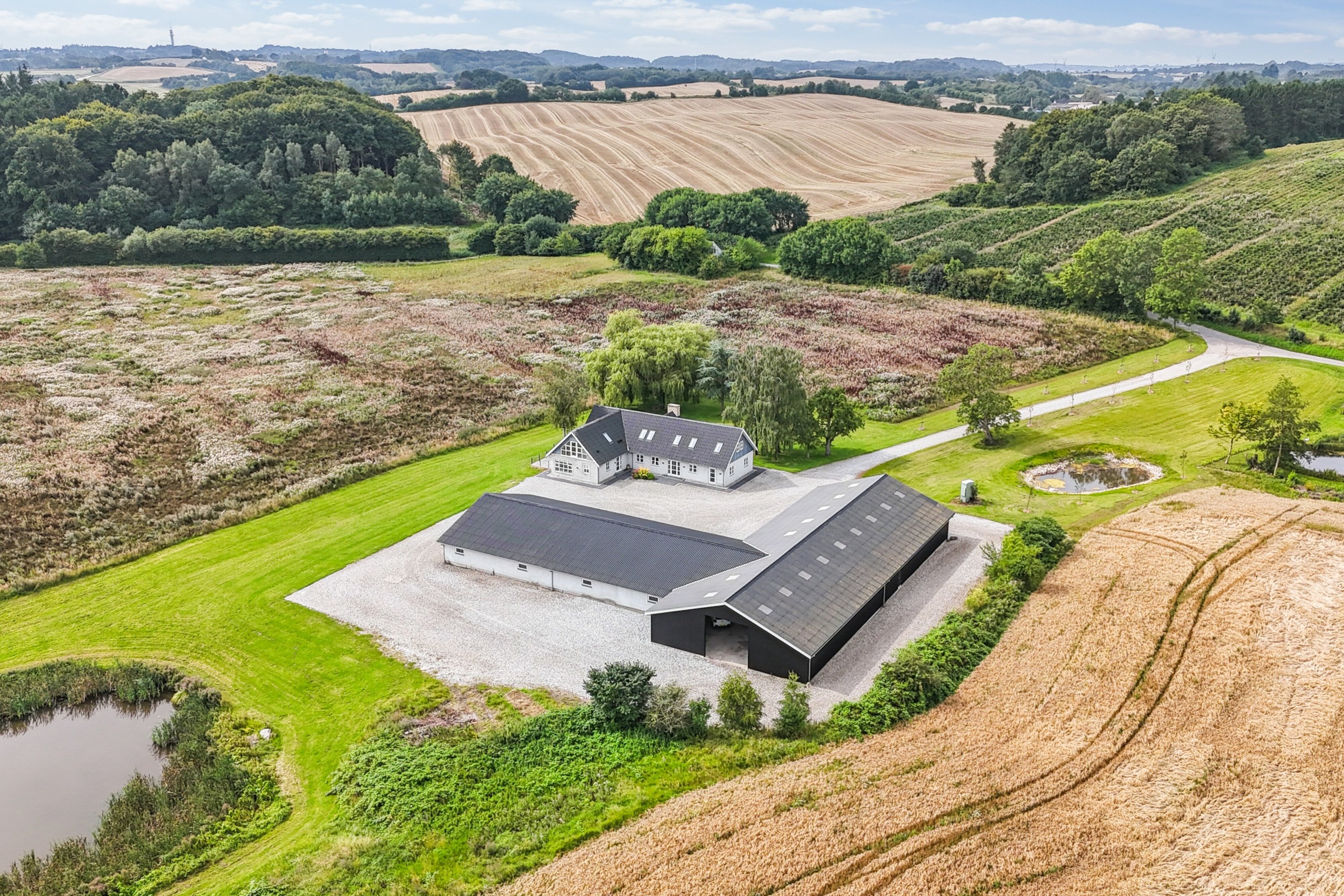 Fremhævet luftfoto billede i fuldskærmstilstand. Billede af Vædehave 18 (en del) og Vædehave 16, 5462 Morud