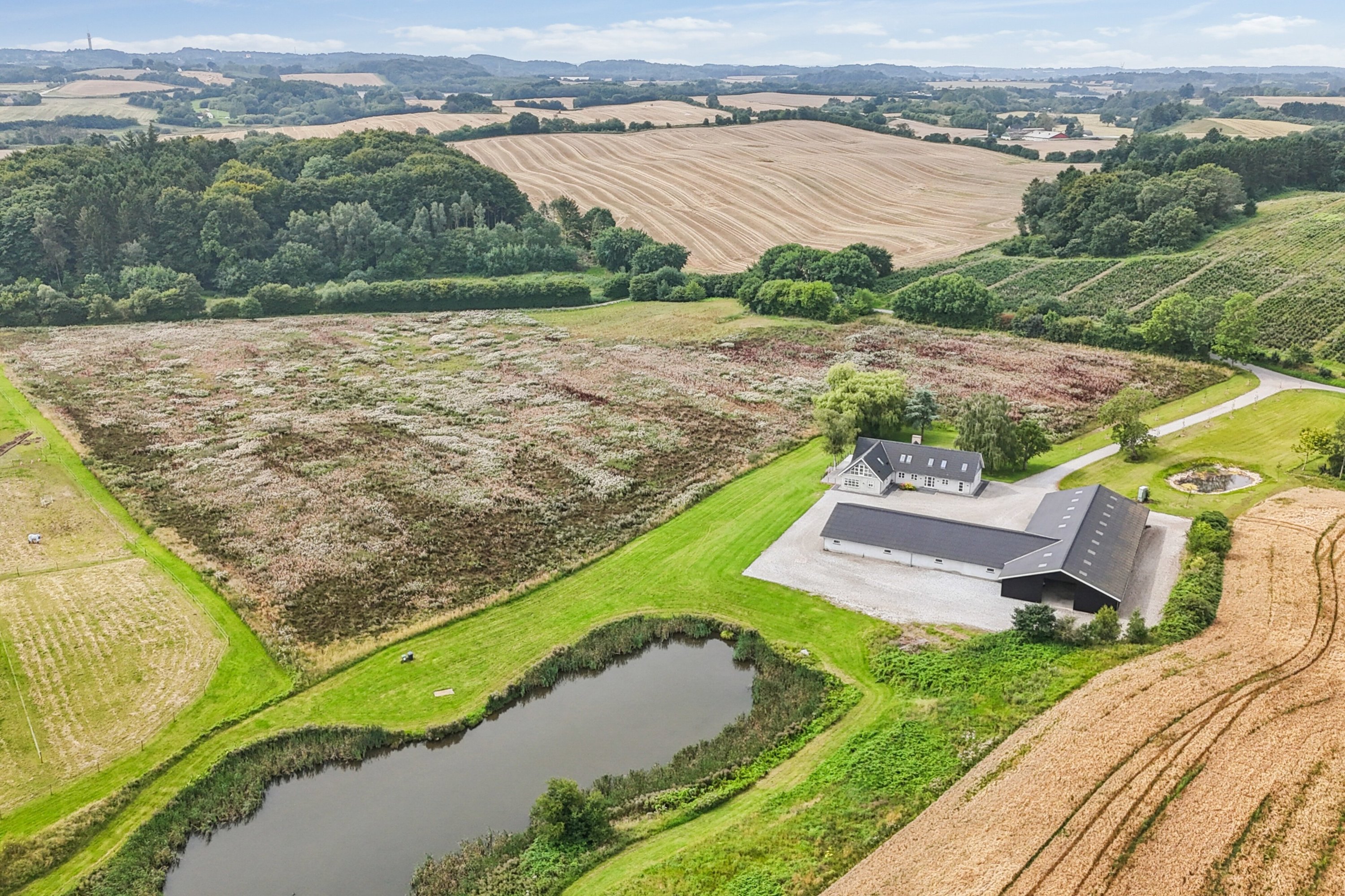 Fremhævet luftfoto billede i fuldskærmstilstand. Billede af Vædehave 18 (en del) og Vædehave 16, 5462 Morud