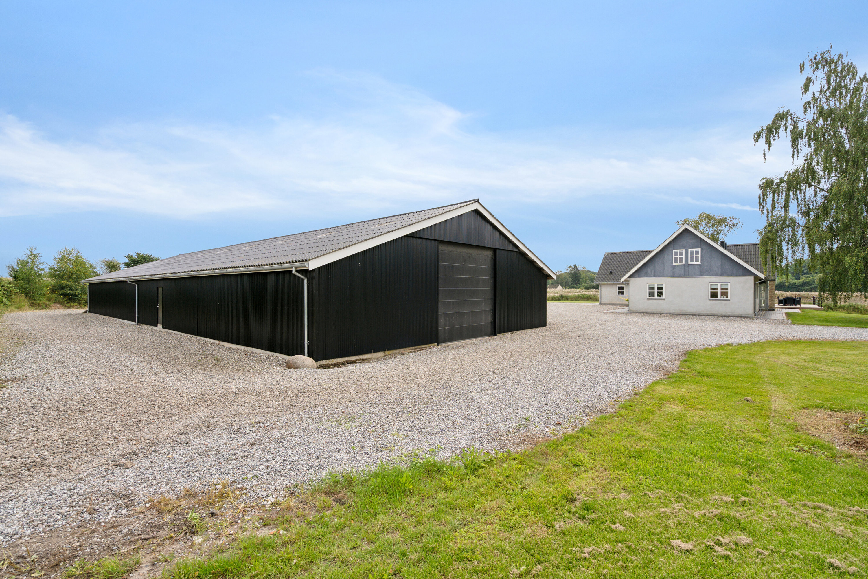 Fremhævet set fra haven billede i fuldskærmstilstand. Billede af Vædehave 18 (en del) og Vædehave 16, 5462 Morud