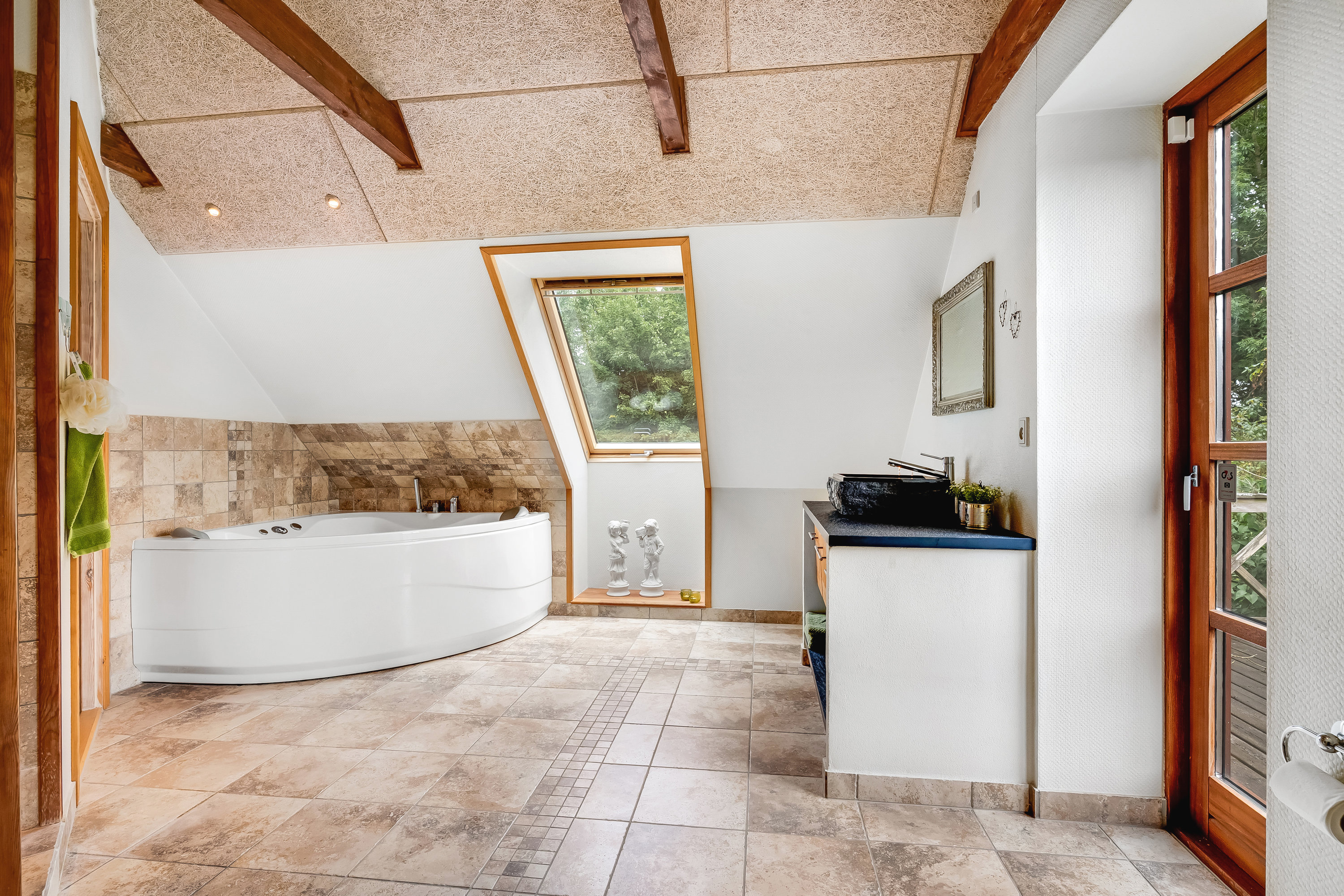 Fremhævet badeværelse billede i fuldskærmstilstand. Billede af Karupvej 59, Fårbæk, 7470 Karup J