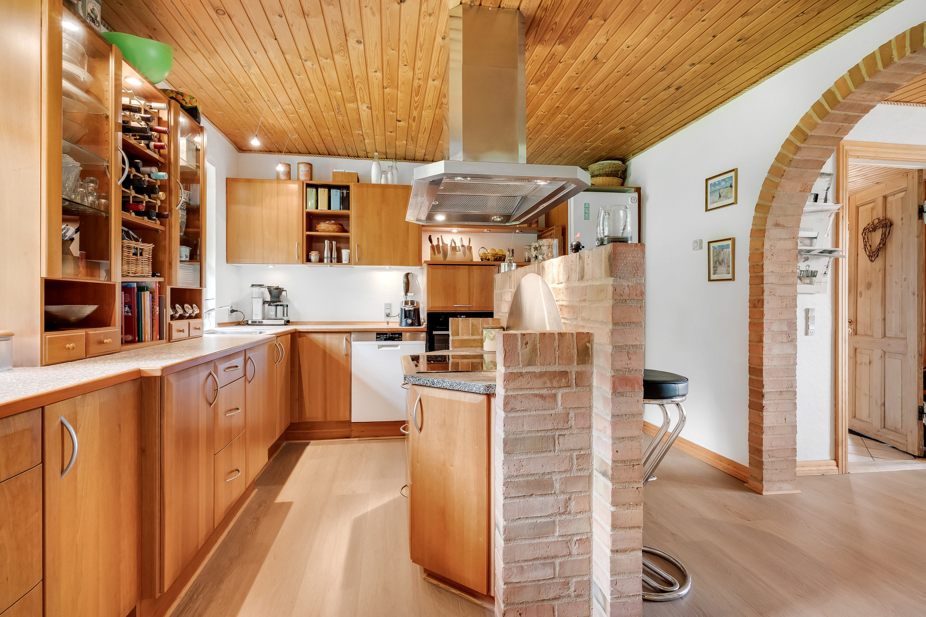 Fremhævet køkken billede i fuldskærmstilstand. Billede af Karupvej 59, Fårbæk, 7470 Karup J