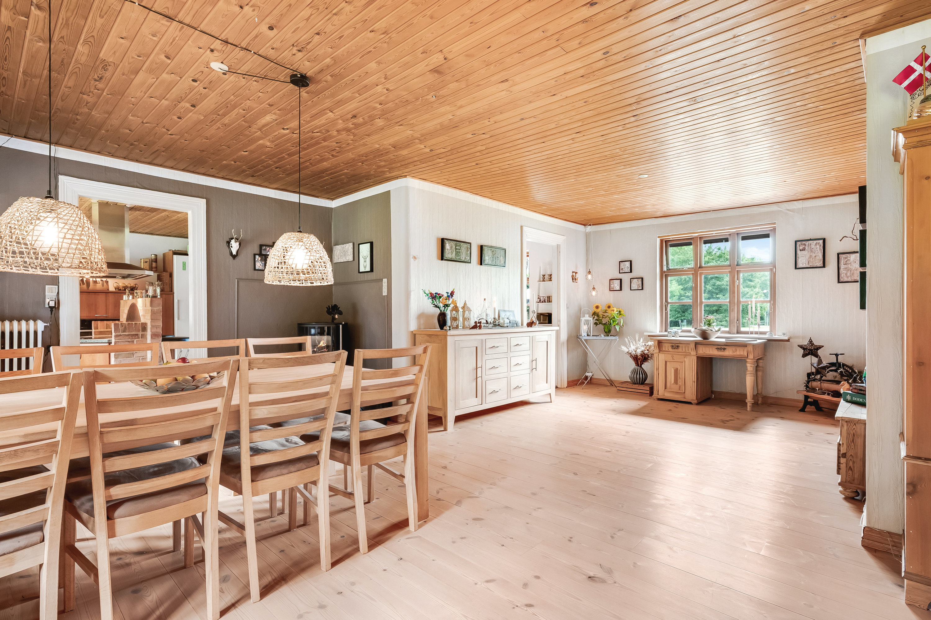 Fremhævet stue billede i fuldskærmstilstand. Billede af Karupvej 59, Fårbæk, 7470 Karup J