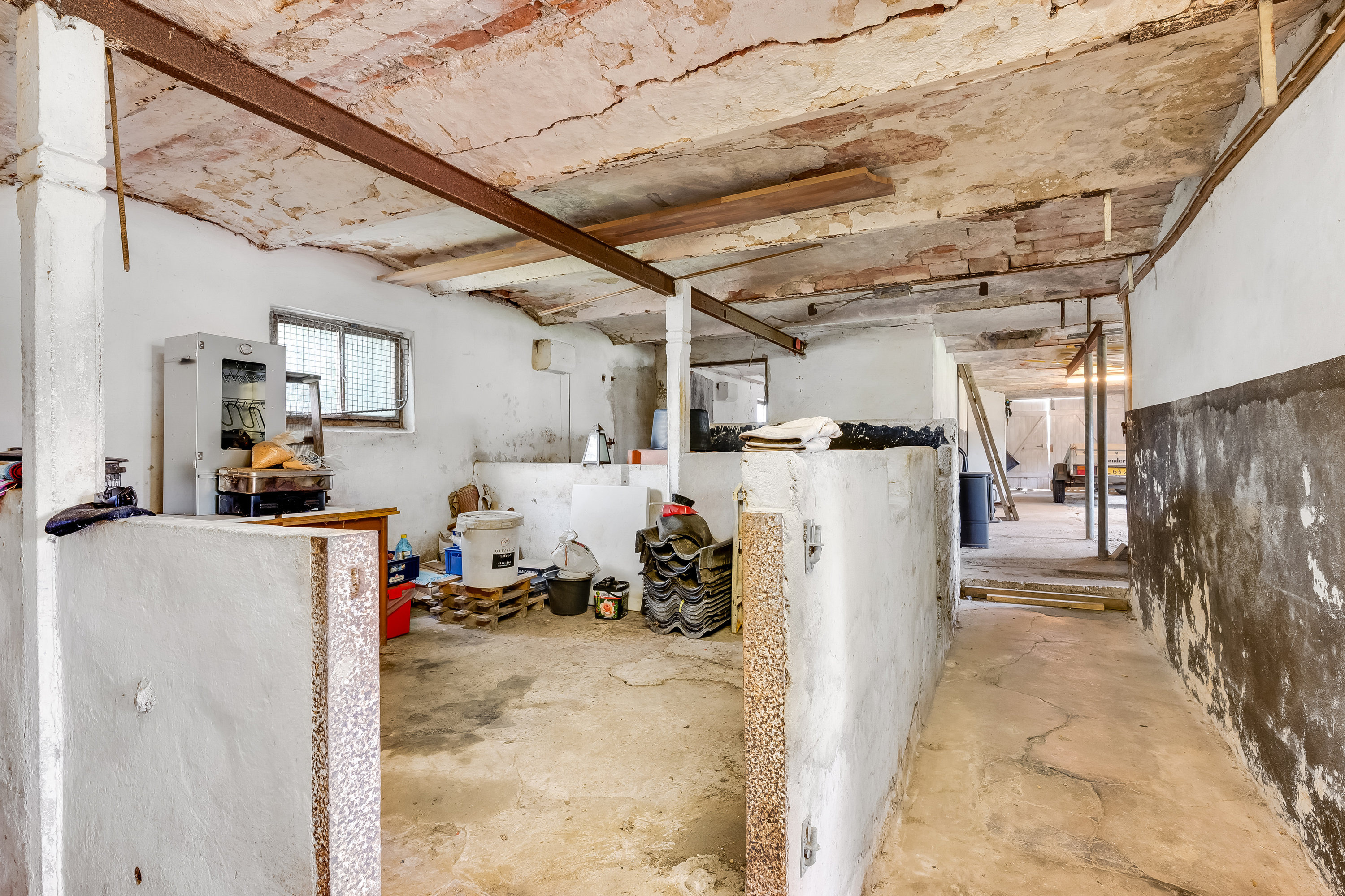 Fremhævet stald billede i fuldskærmstilstand. Billede af Karupvej 59, Fårbæk, 7470 Karup J