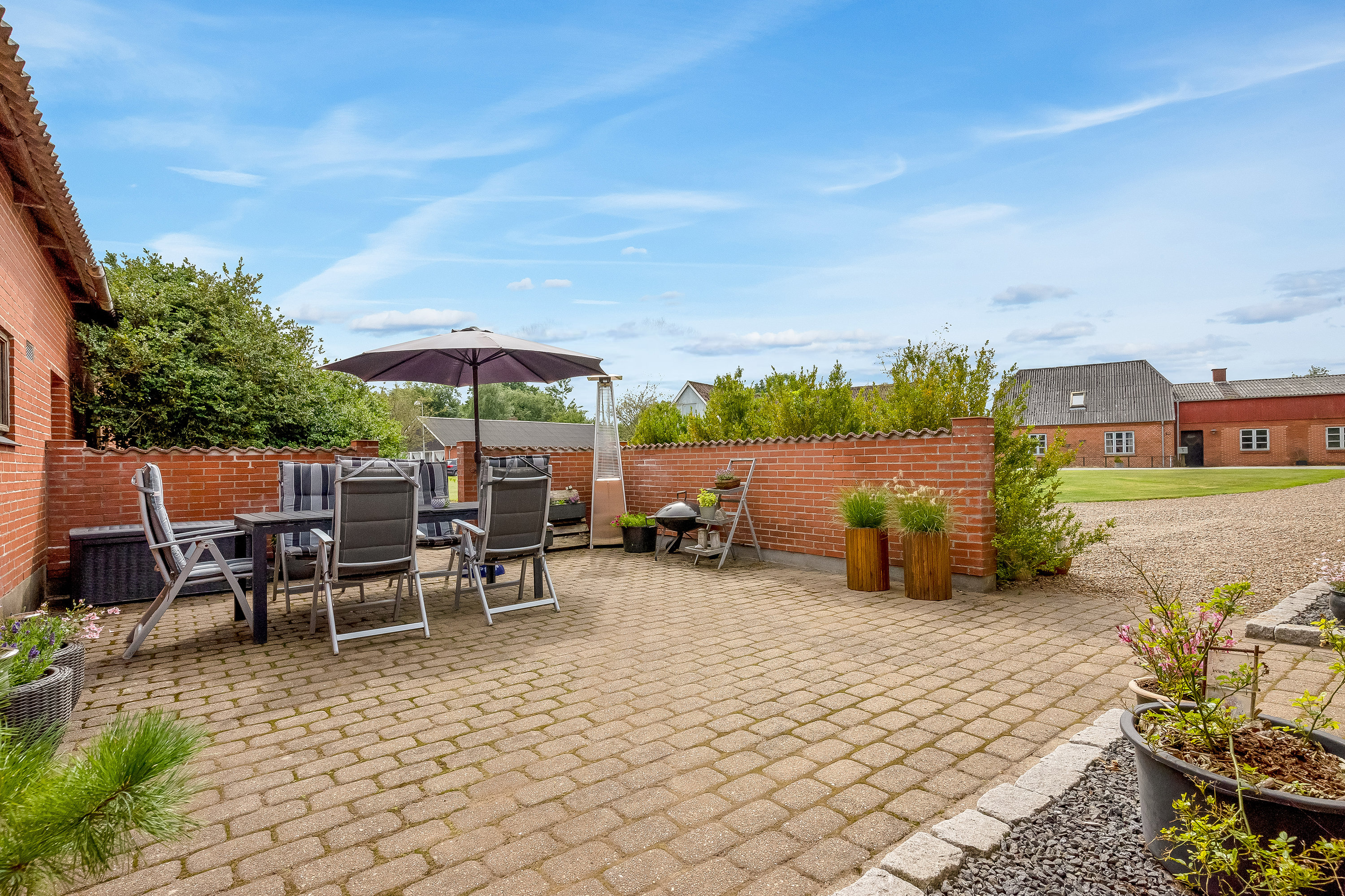 Fremhævet terrasse billede i fuldskærmstilstand. Billede af Karupvej 59, Fårbæk, 7470 Karup J