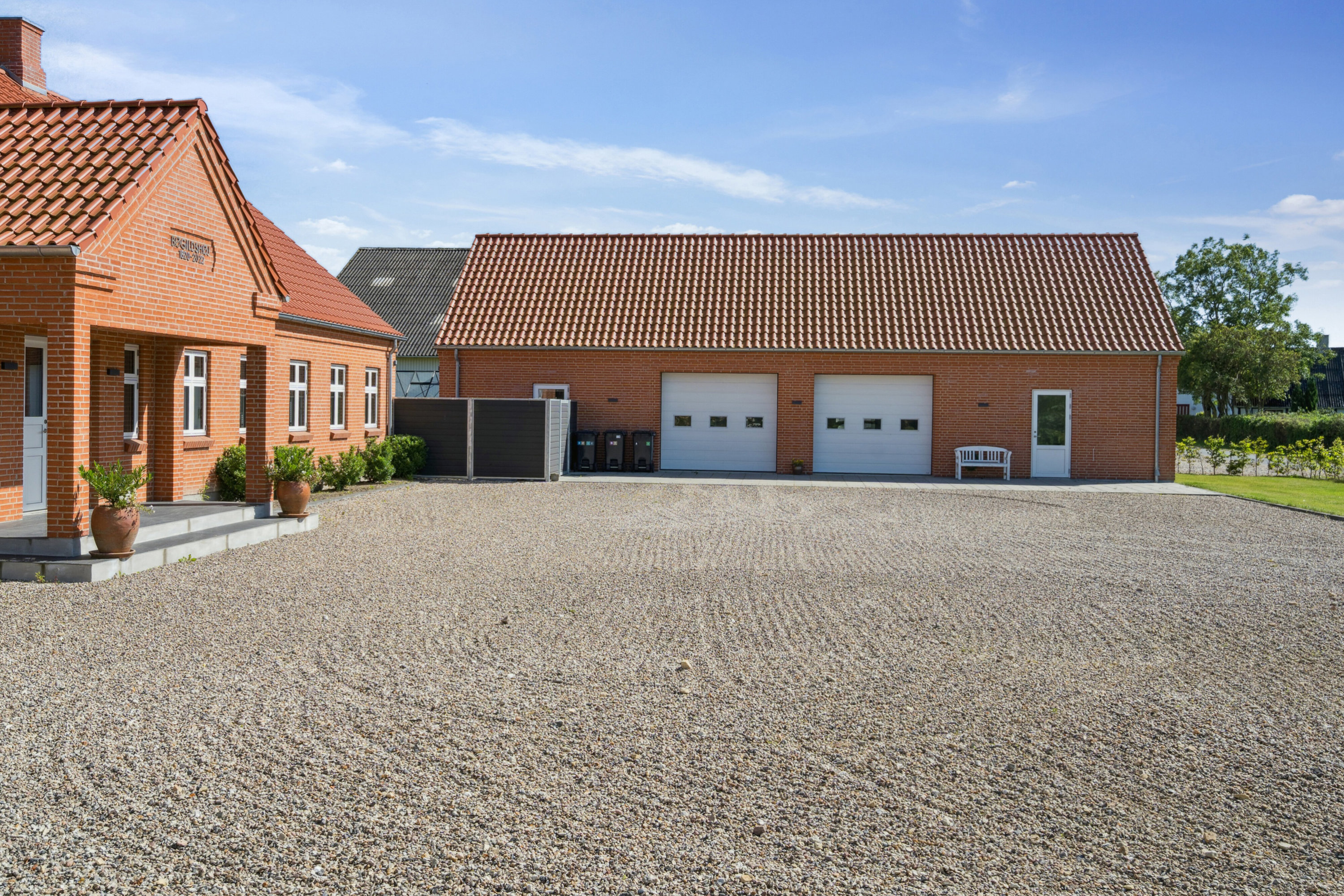 Fremhævet set fra vejen billede i fuldskærmstilstand. Billede af Bøgildshøjvej 10, Fangel, 5260 Odense S