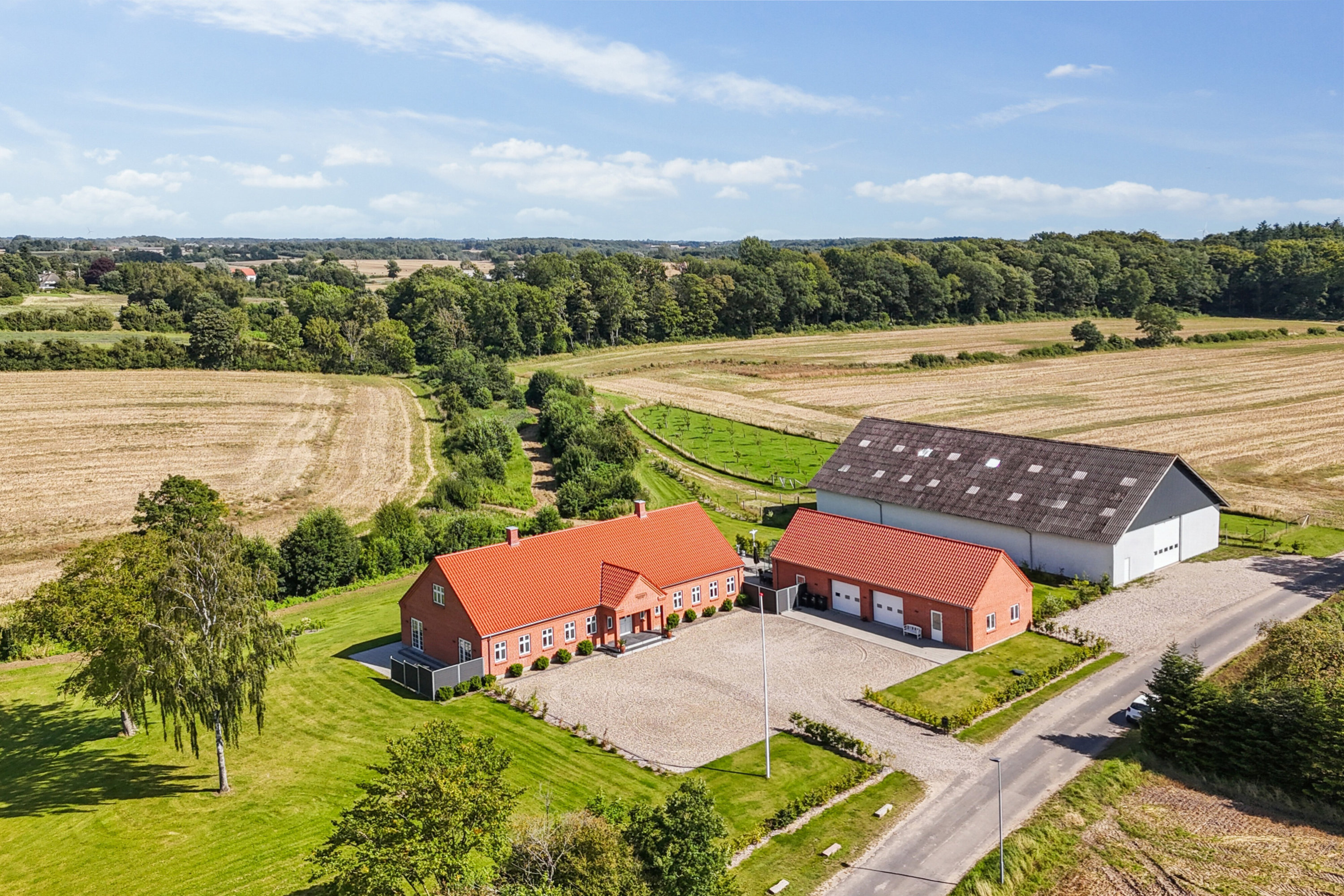 Landejendom: Luftfoto på Bøgildshøjvej 10, Fangel, 5260 Odense S