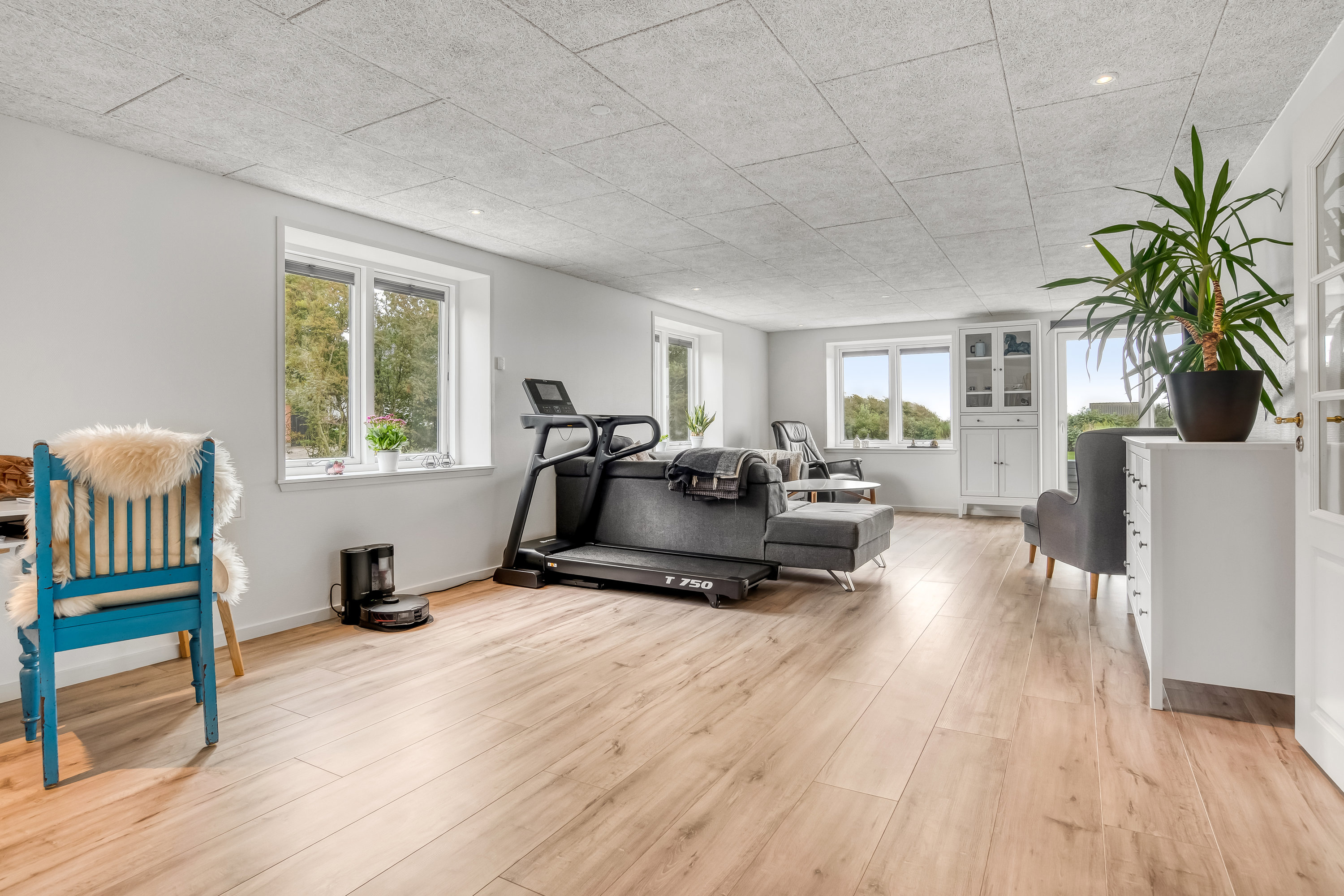 Fremhævet stue billede i fuldskærmstilstand. Billede af Ejsingholmvej 27, Ejsingholm, 7830 Vinderup