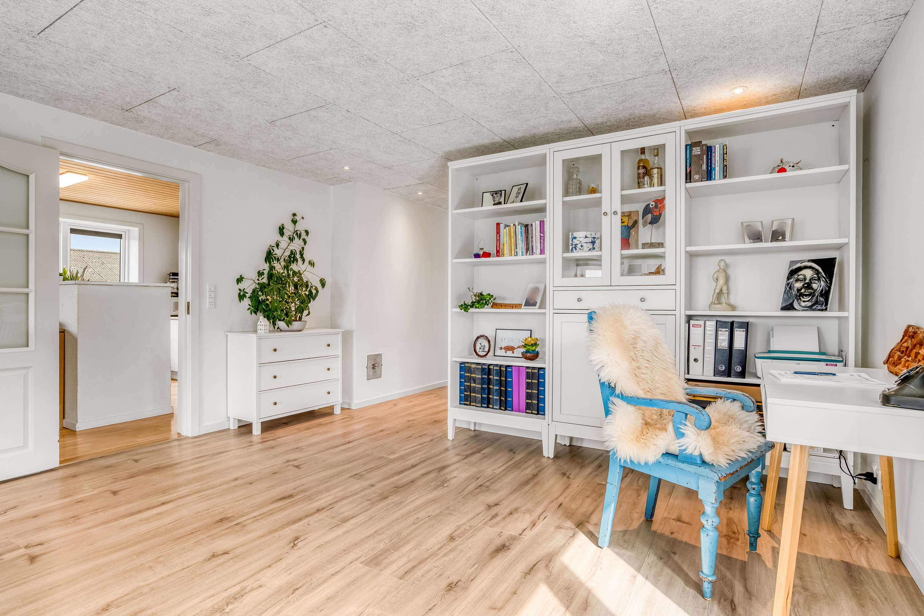 Fremhævet stue billede i fuldskærmstilstand. Billede af Ejsingholmvej 27, Ejsingholm, 7830 Vinderup