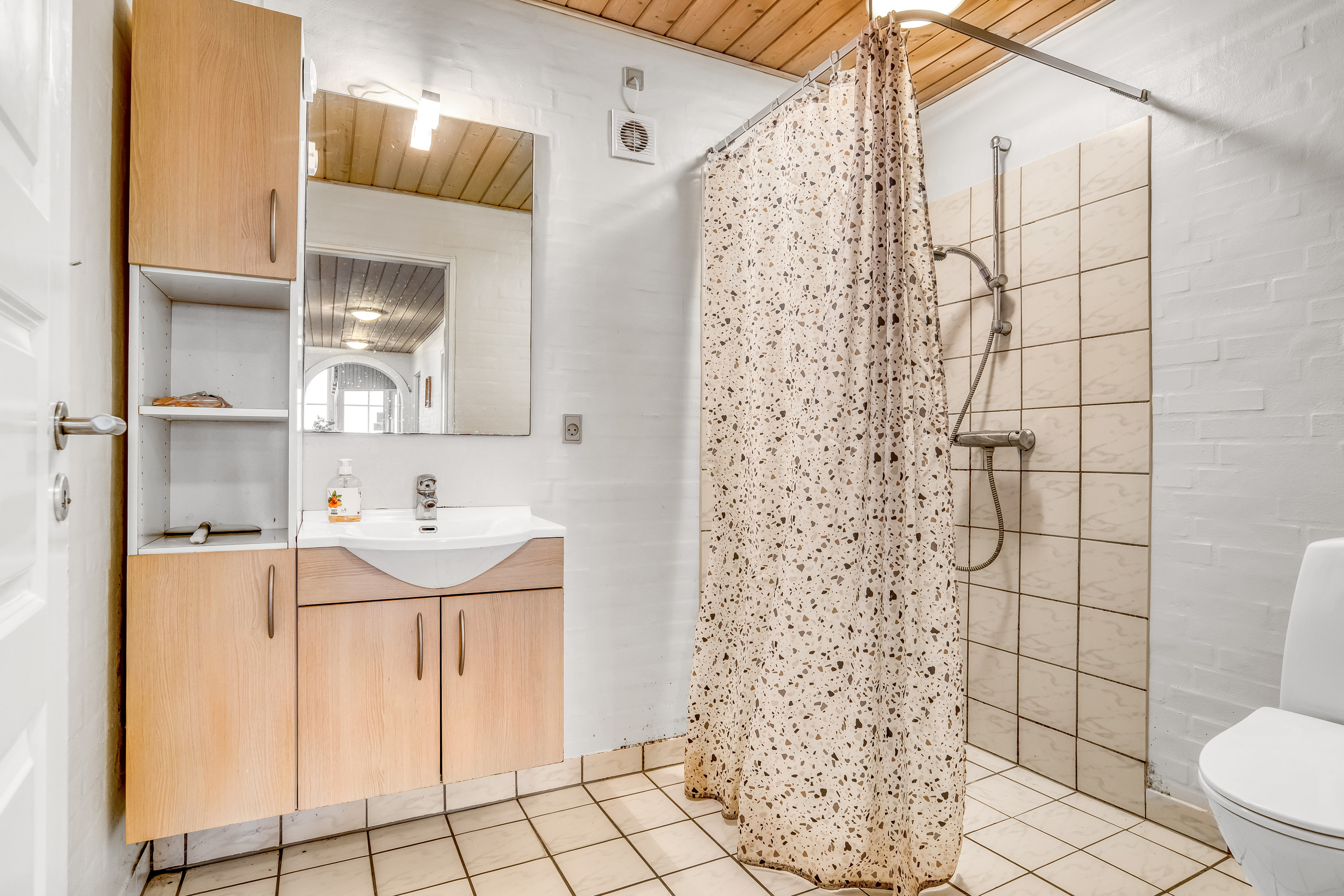 Fremhævet badeværelse billede i fuldskærmstilstand. Billede af Ejsingholmvej 27, Ejsingholm, 7830 Vinderup