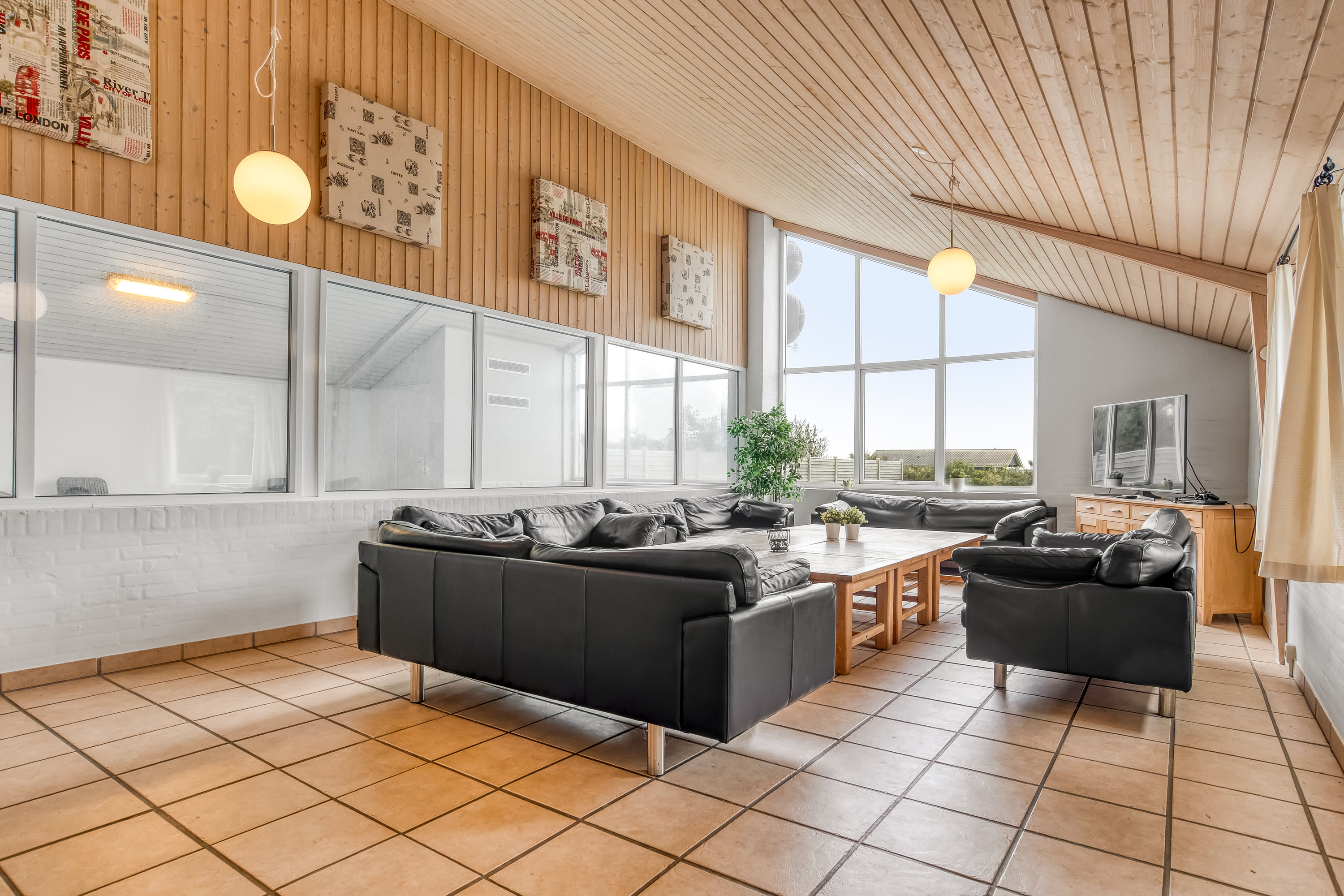 Fremhævet stue billede i fuldskærmstilstand. Billede af Ejsingholmvej 27, Ejsingholm, 7830 Vinderup