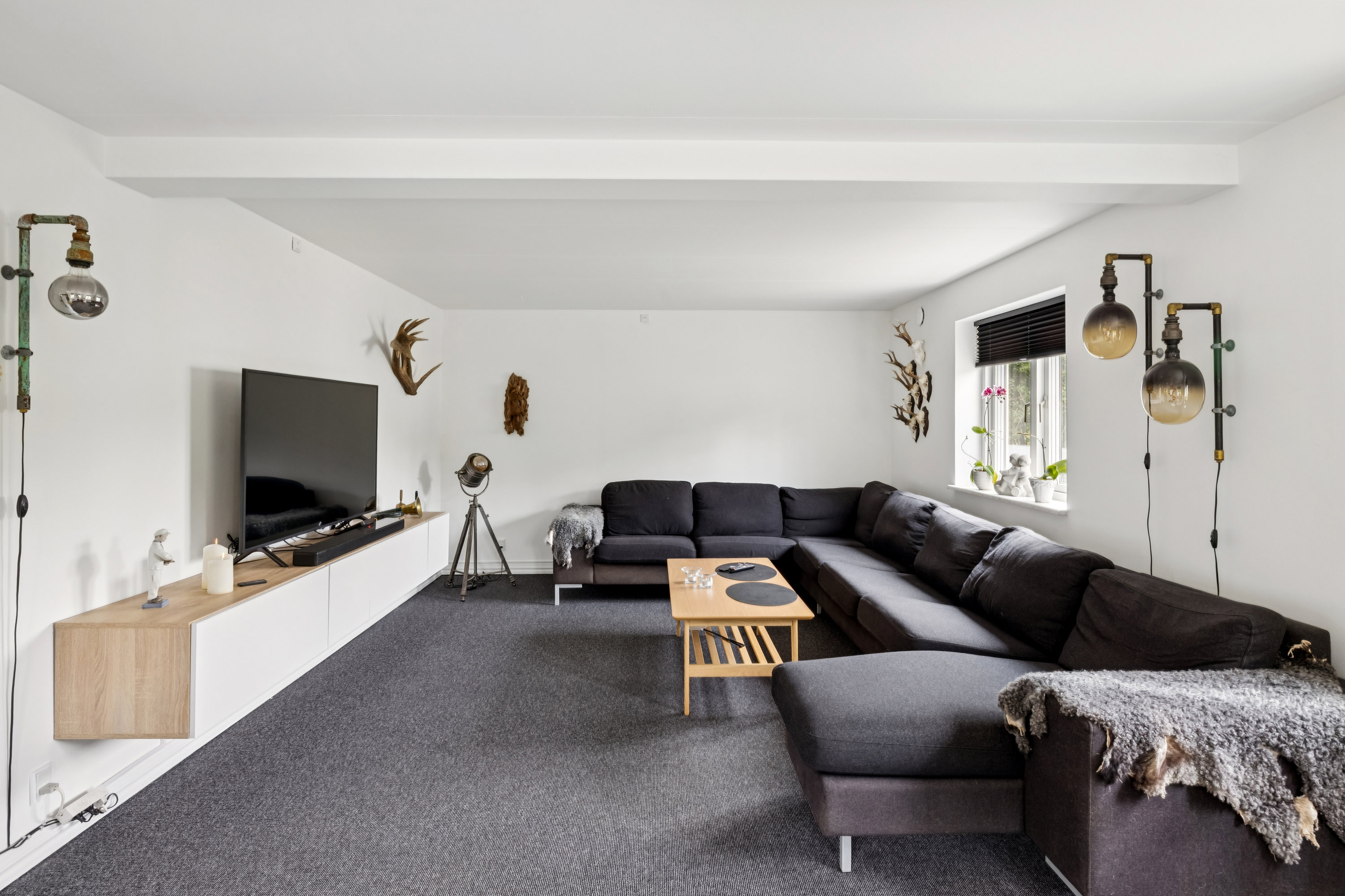 Fremhævet  billede i fuldskærmstilstand. Billede af Løgstørvej 42, 8831 Løgstrup