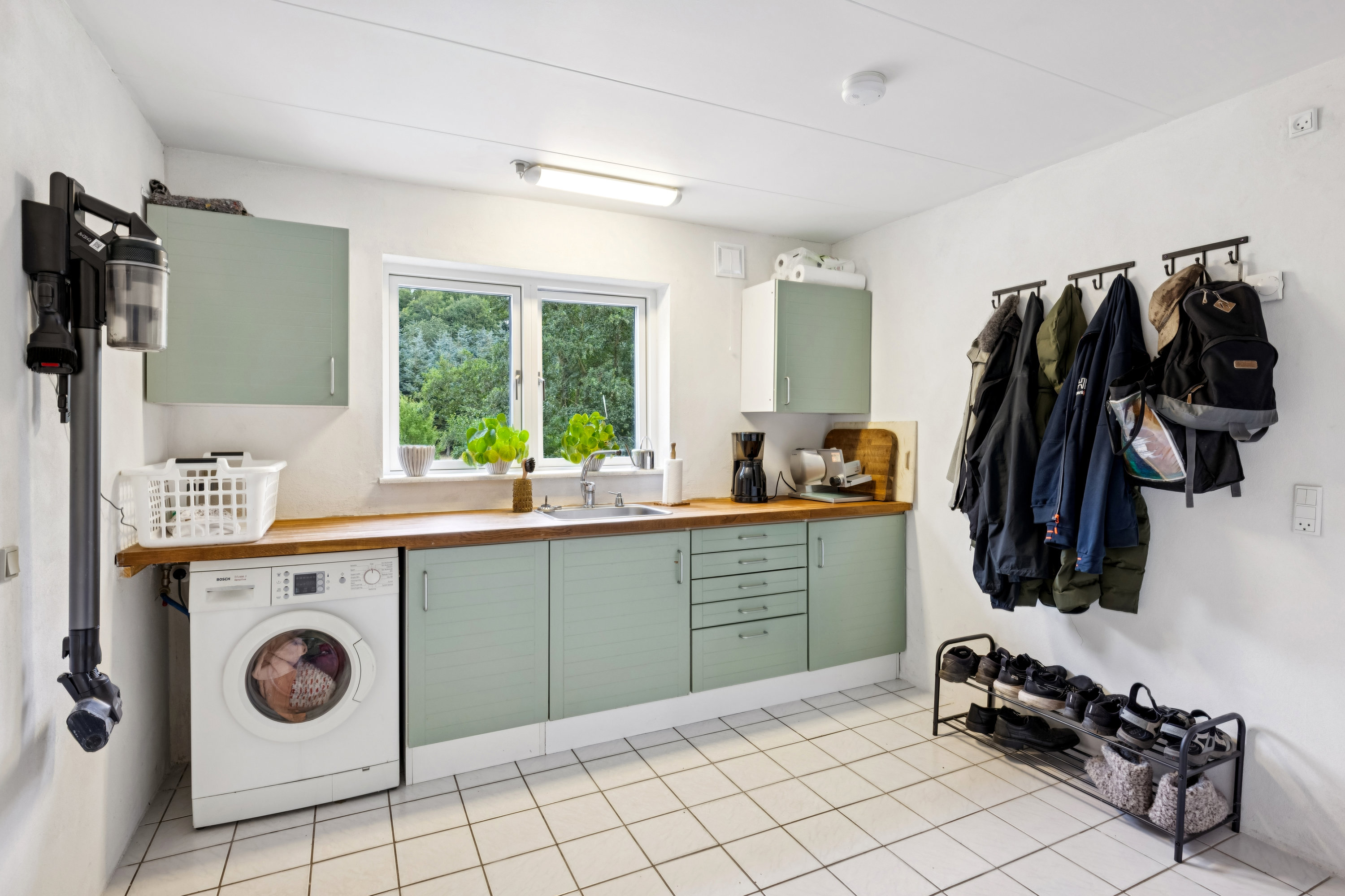 Fremhævet  billede i fuldskærmstilstand. Billede af Løgstørvej 42, 8831 Løgstrup