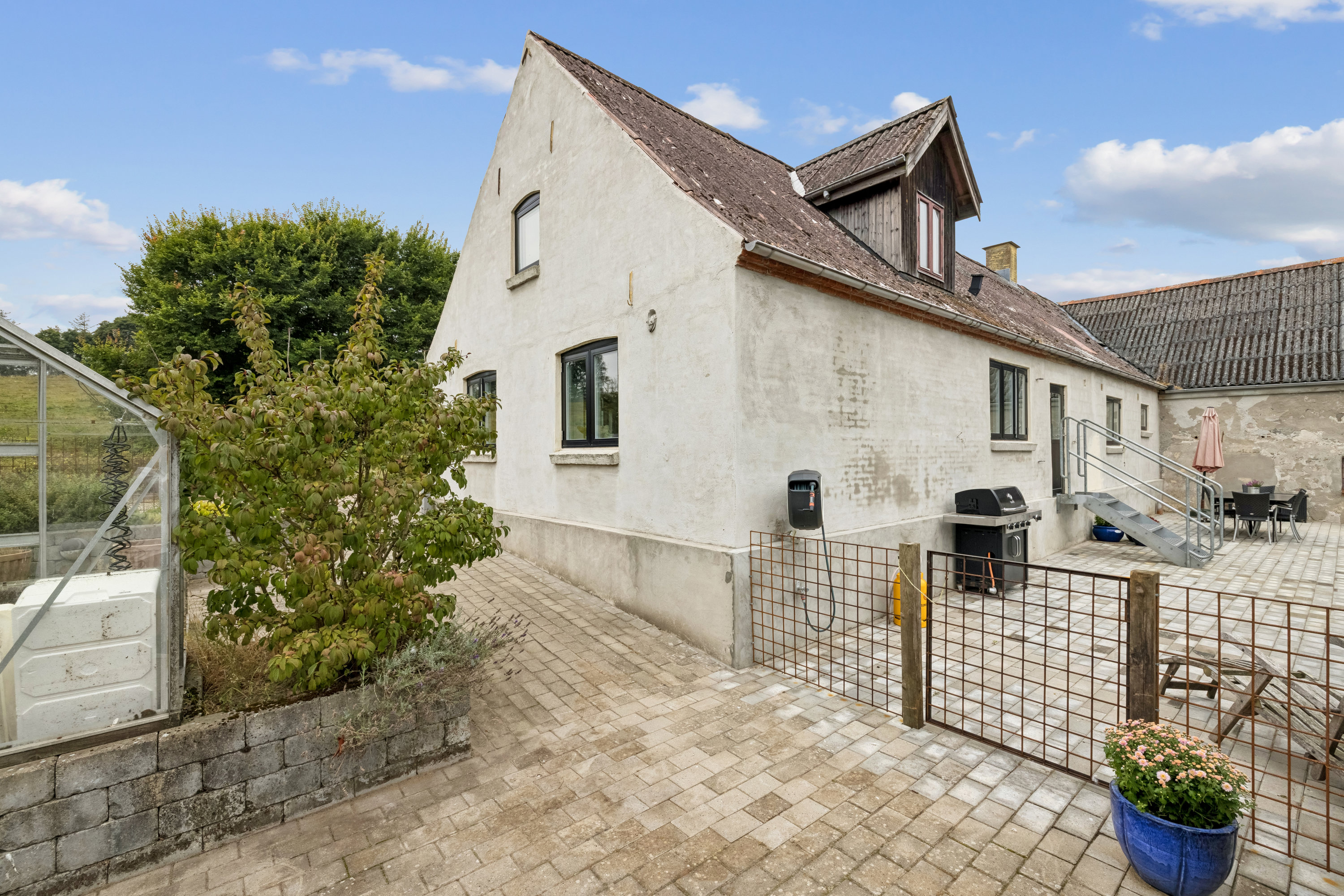 Fremhævet  billede i fuldskærmstilstand. Billede af Løgstørvej 42, 8831 Løgstrup