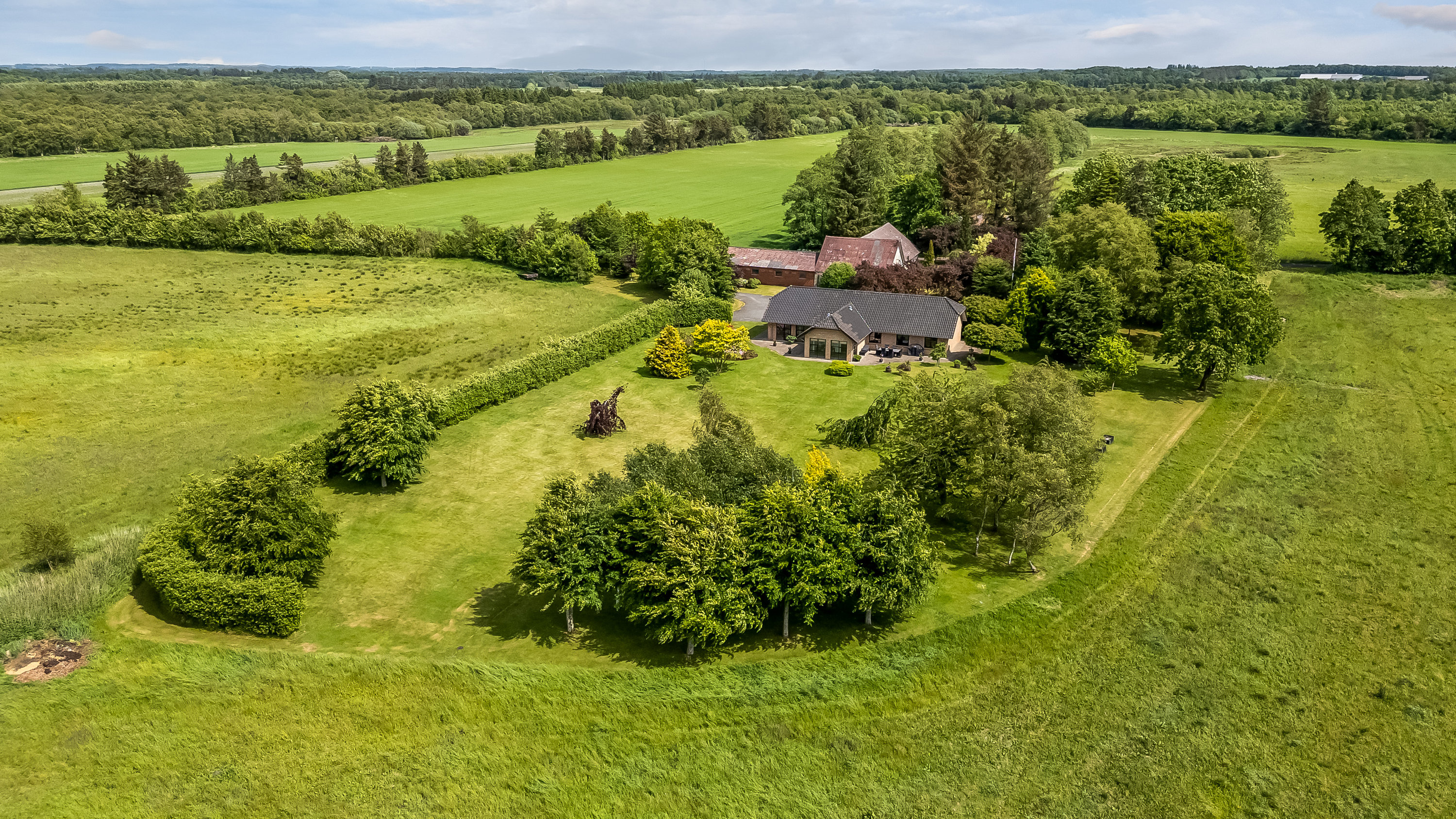 Fremhævet luftfoto billede i fuldskærmstilstand. Billede af Birkemosevej 10 Udstykning, Karstoft, 6933 Kibæk