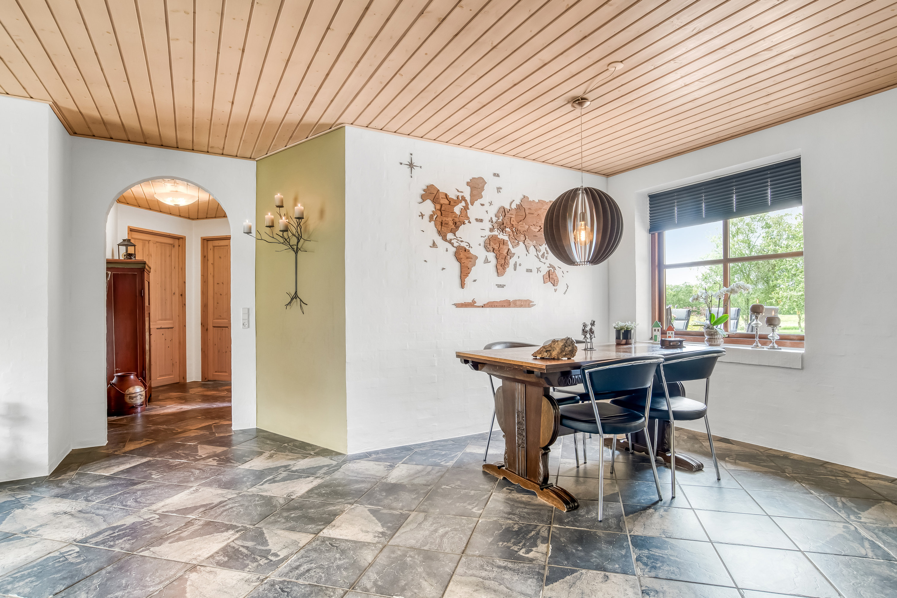 Fremhævet stue billede i fuldskærmstilstand. Billede af Birkemosevej 10 Udstykning, Karstoft, 6933 Kibæk